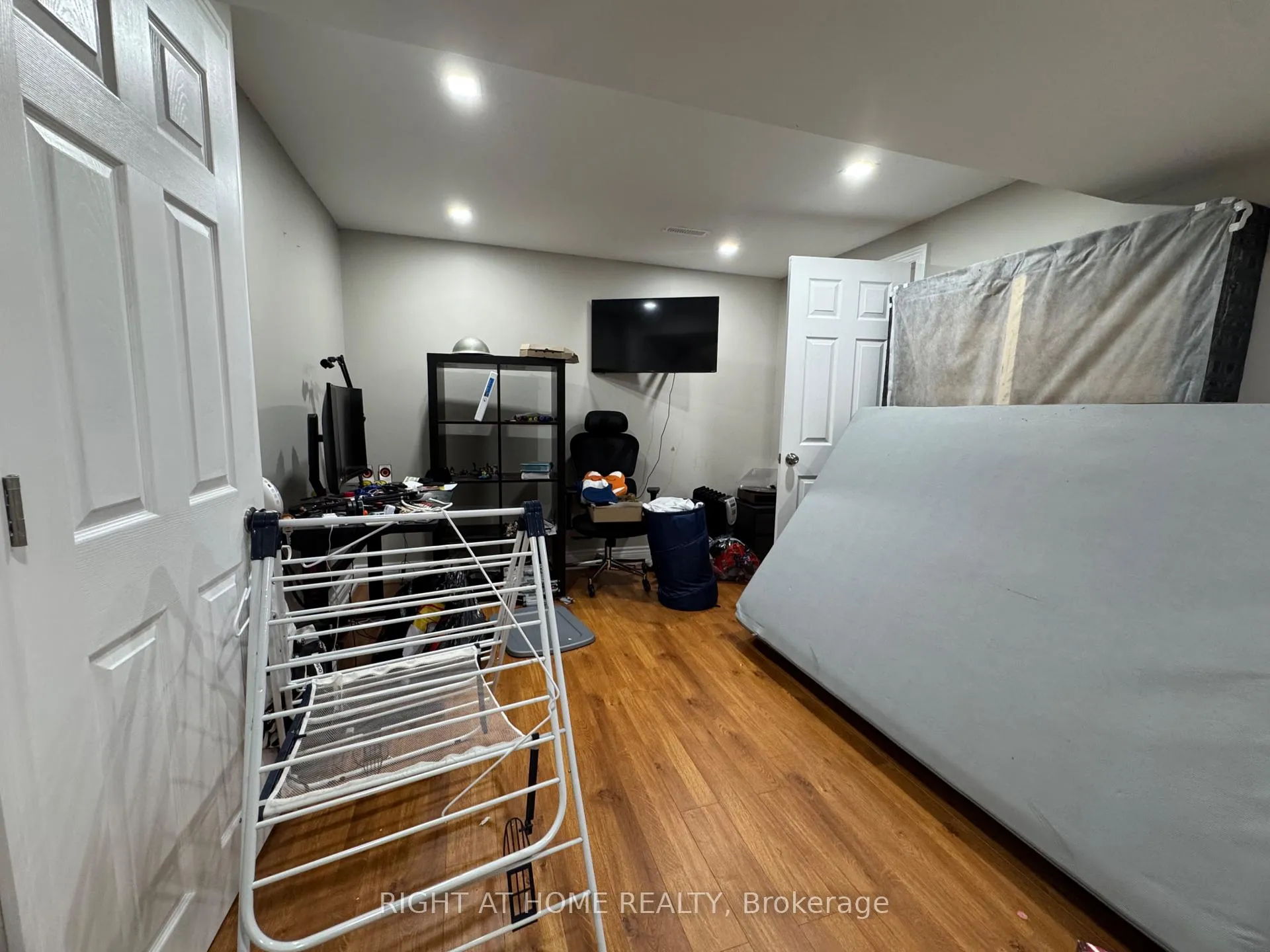 Photo 42 of 36 Farmstead Dr, Clarington, Bowmanville — HOMEH