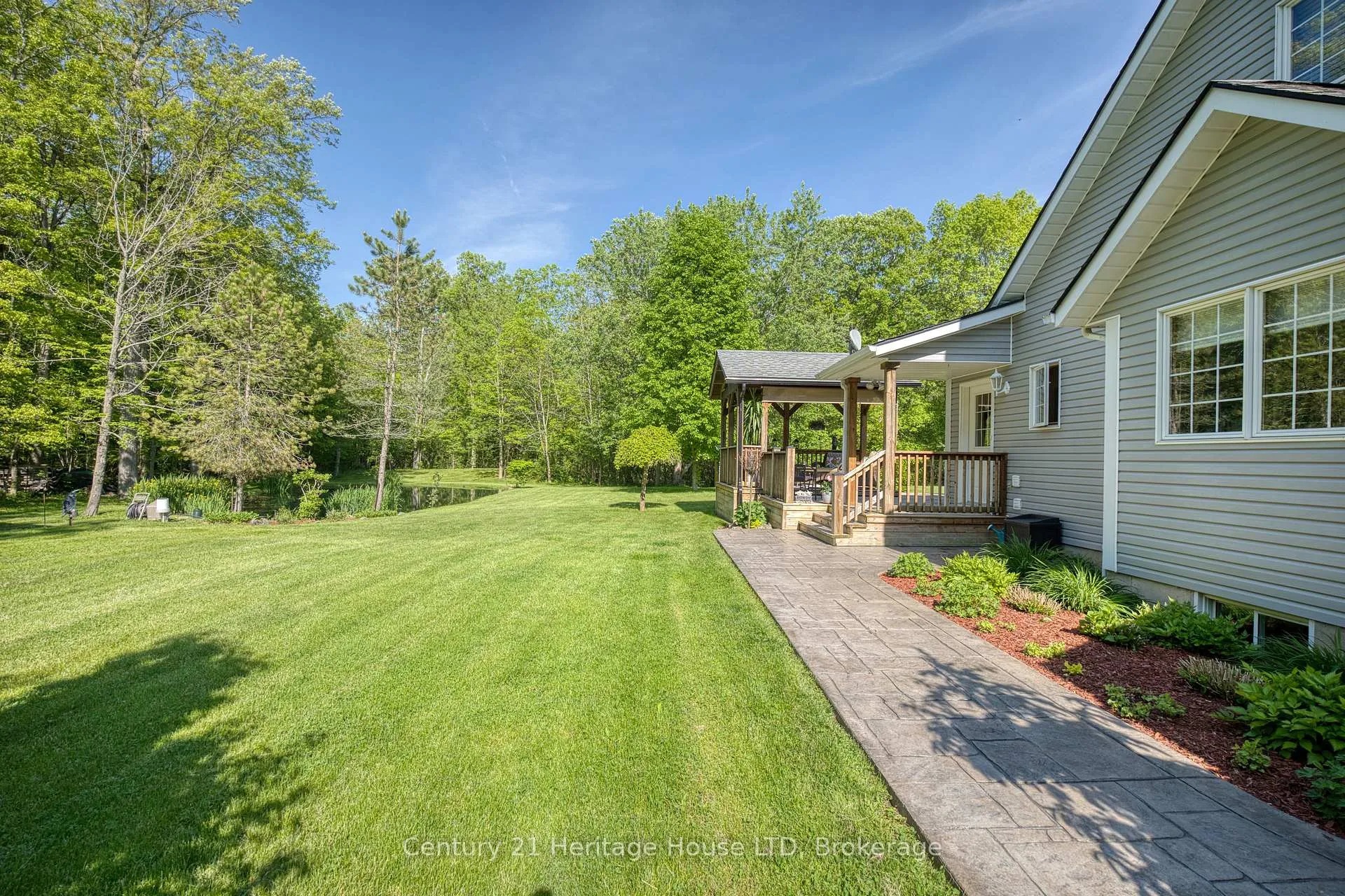 Photo 7 of 2468 Sunset Drive, Fort Erie, Bowen — HOMEH