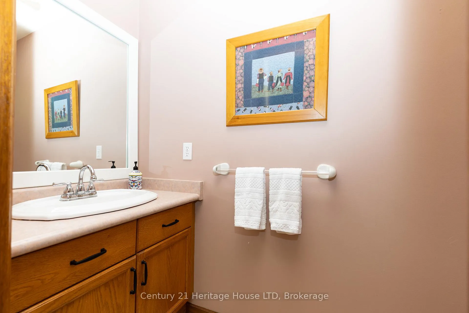 Photo 33 of 2468 Sunset Drive, Fort Erie, Bowen — HOMEH