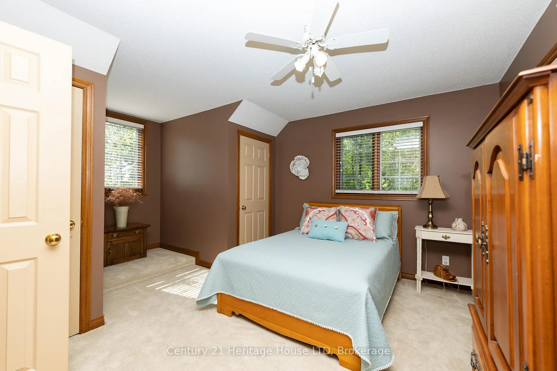 Photo 39 of 2468 Sunset Drive, Fort Erie, Bowen — HOMEH