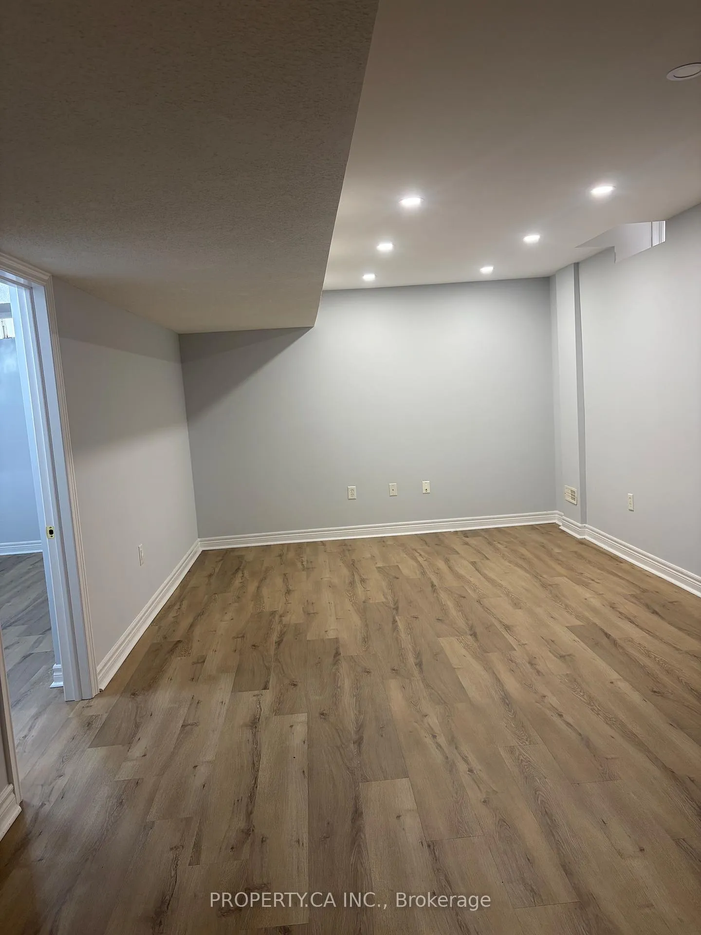 Photo 2 of Unit Basement, 140 Bachman Drive, Vaughan, Maple — HOMEH