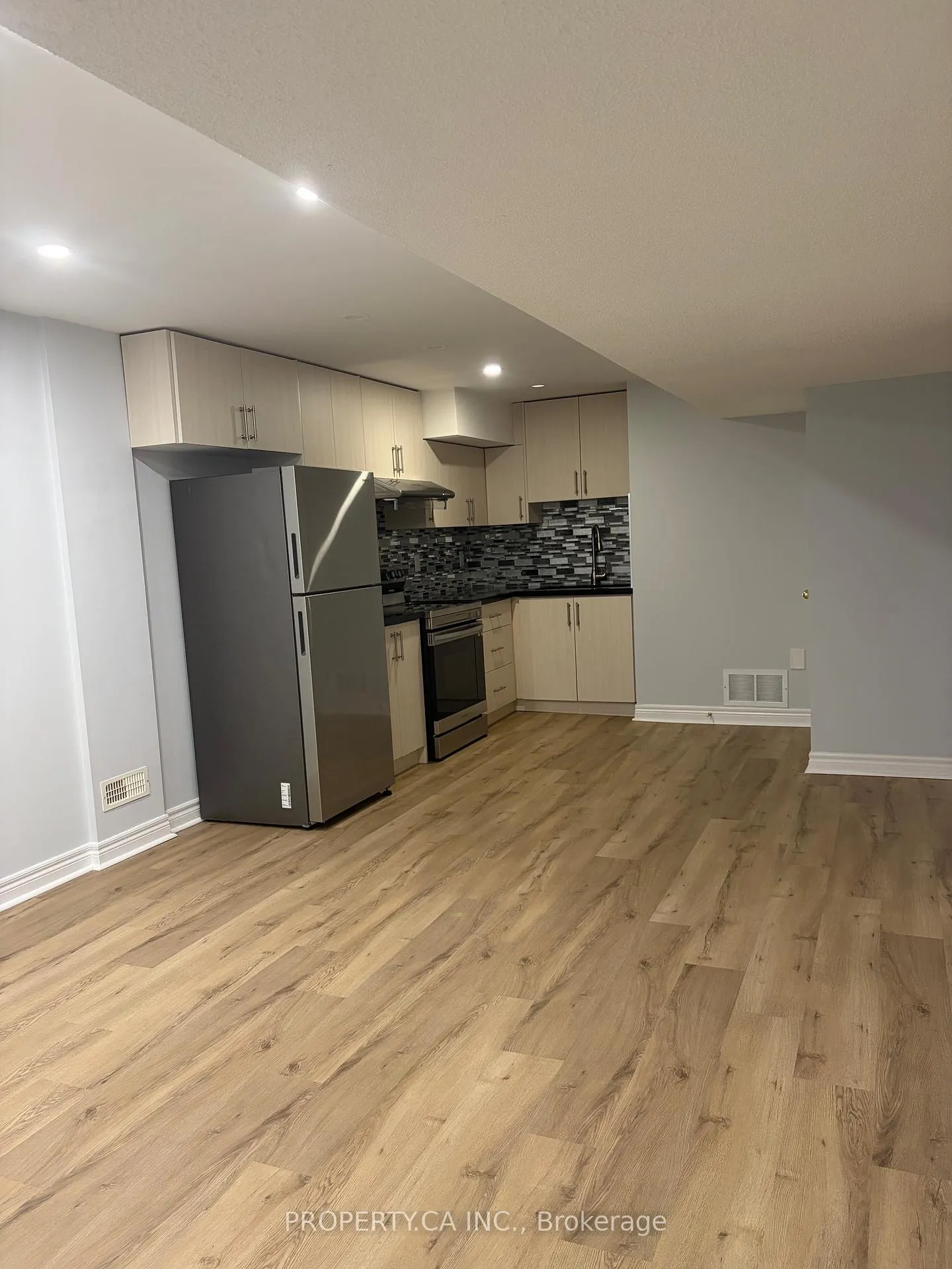 Photo 3 of Unit Basement, 140 Bachman Drive, Vaughan, Maple — HOMEH