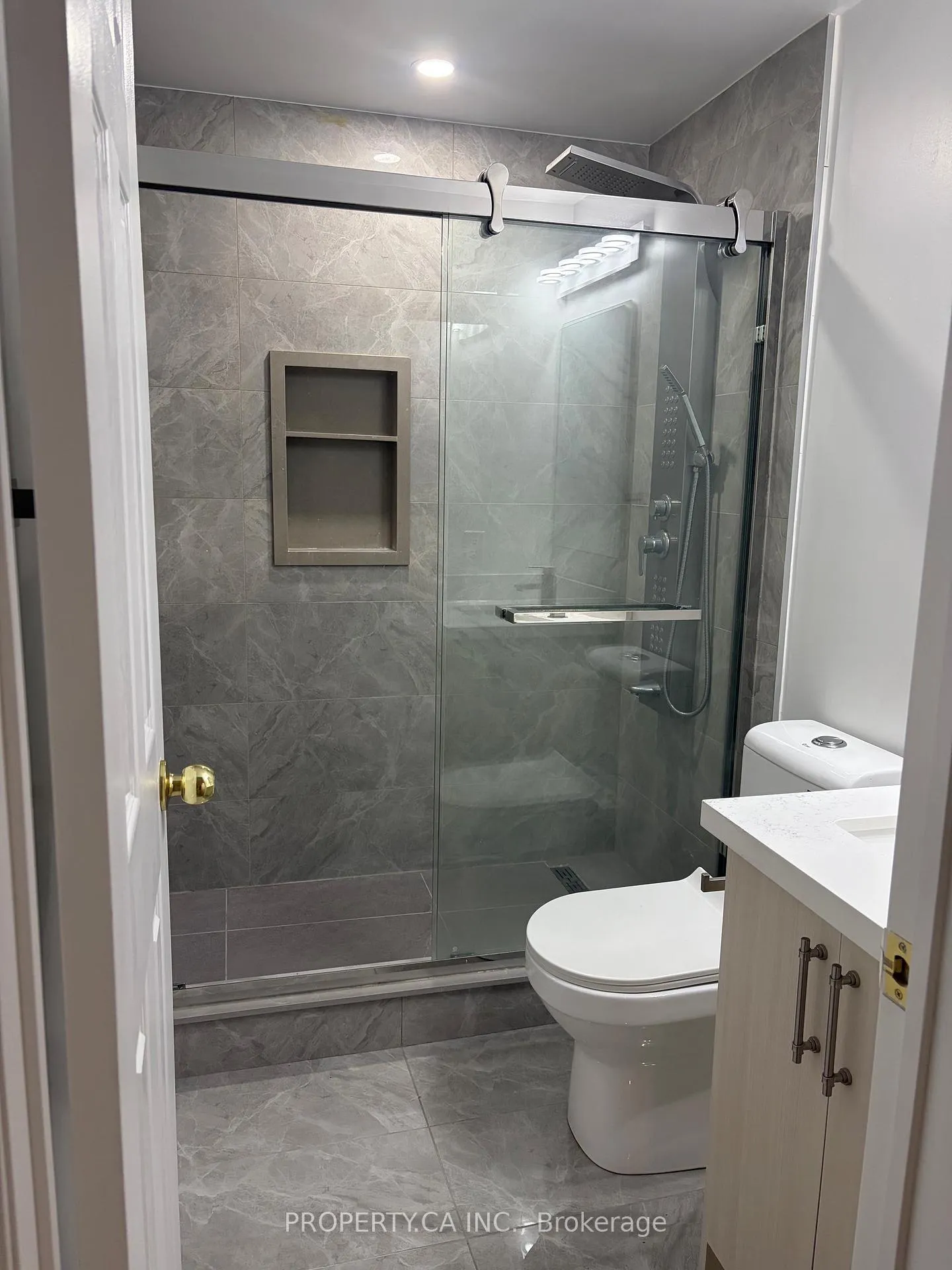 Photo 9 of Unit Basement, 140 Bachman Drive, Vaughan, Maple — HOMEH