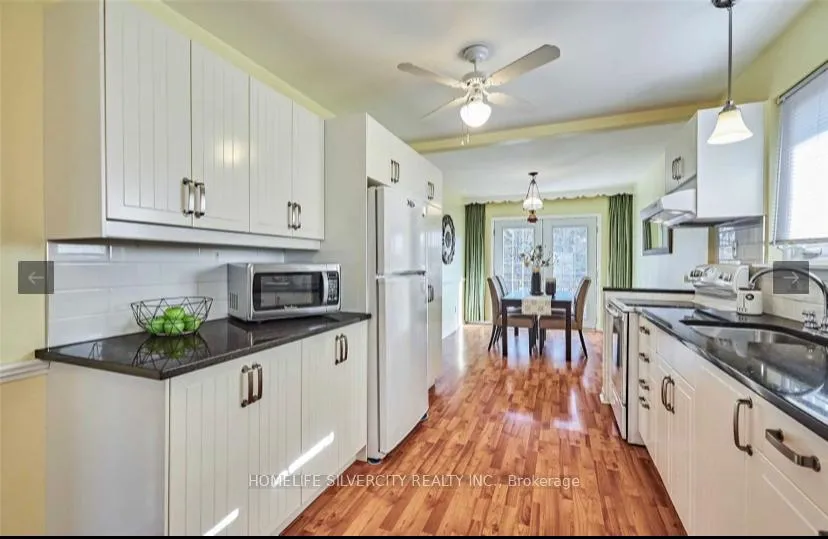 Photo 10 of 901 Crocus Crescent, Whitby, Downtown Whitby — HOMEH