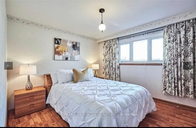 Photo 12 of 901 Crocus Crescent, Whitby, Downtown Whitby — HOMEH