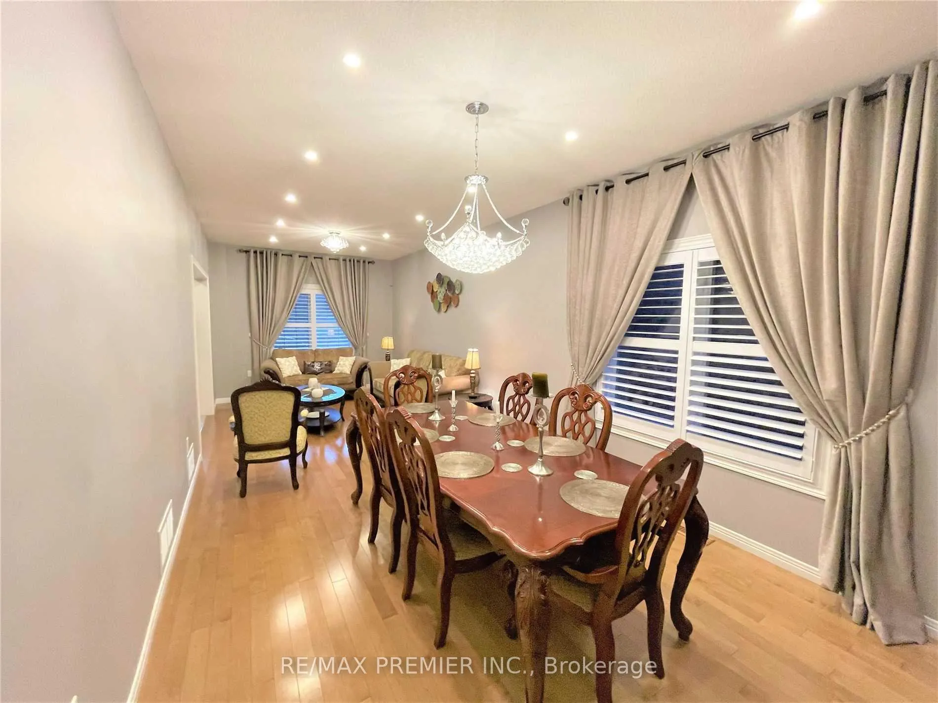 Photo 7 of 88 Sundance Crescent, Hamilton, Stoney Creek — HOMEH