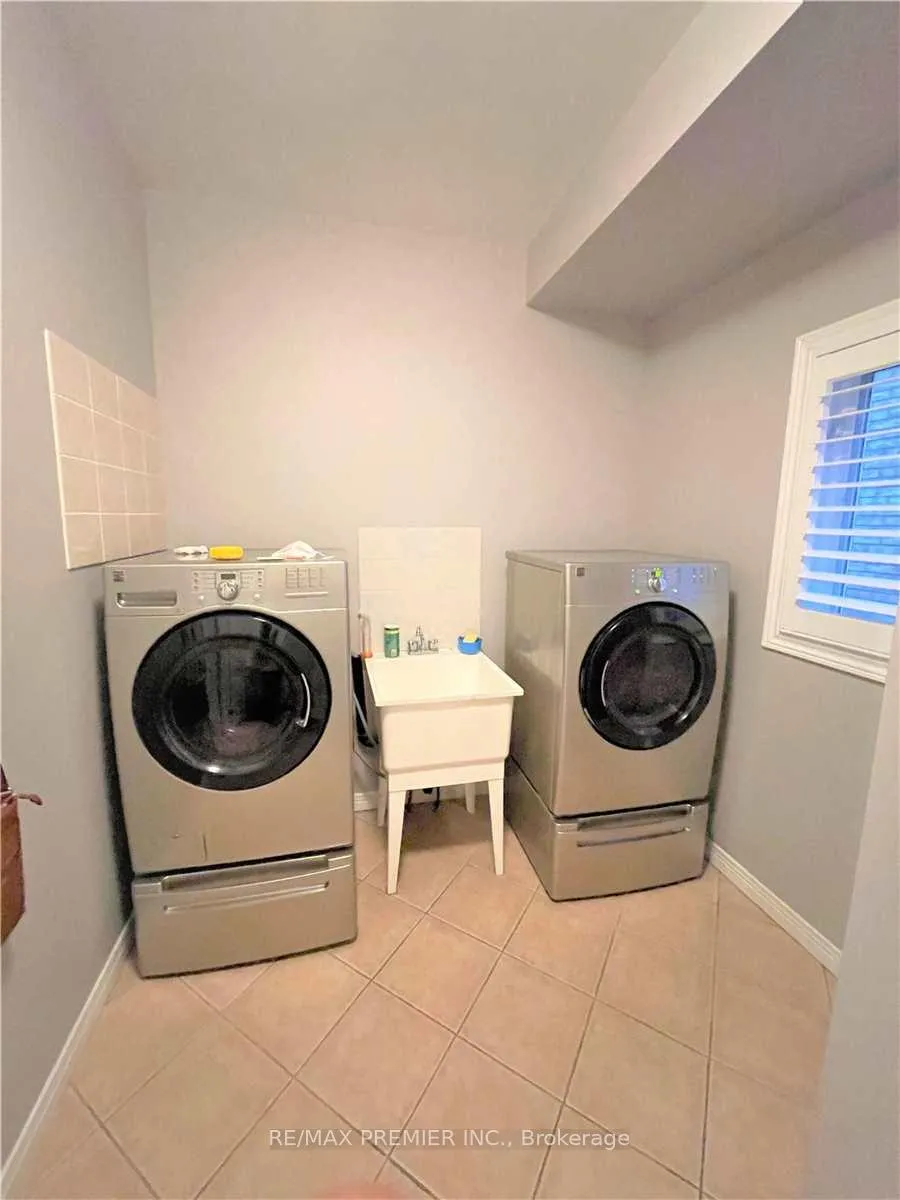 Photo 26 of 88 Sundance Crescent, Hamilton, Stoney Creek — HOMEH