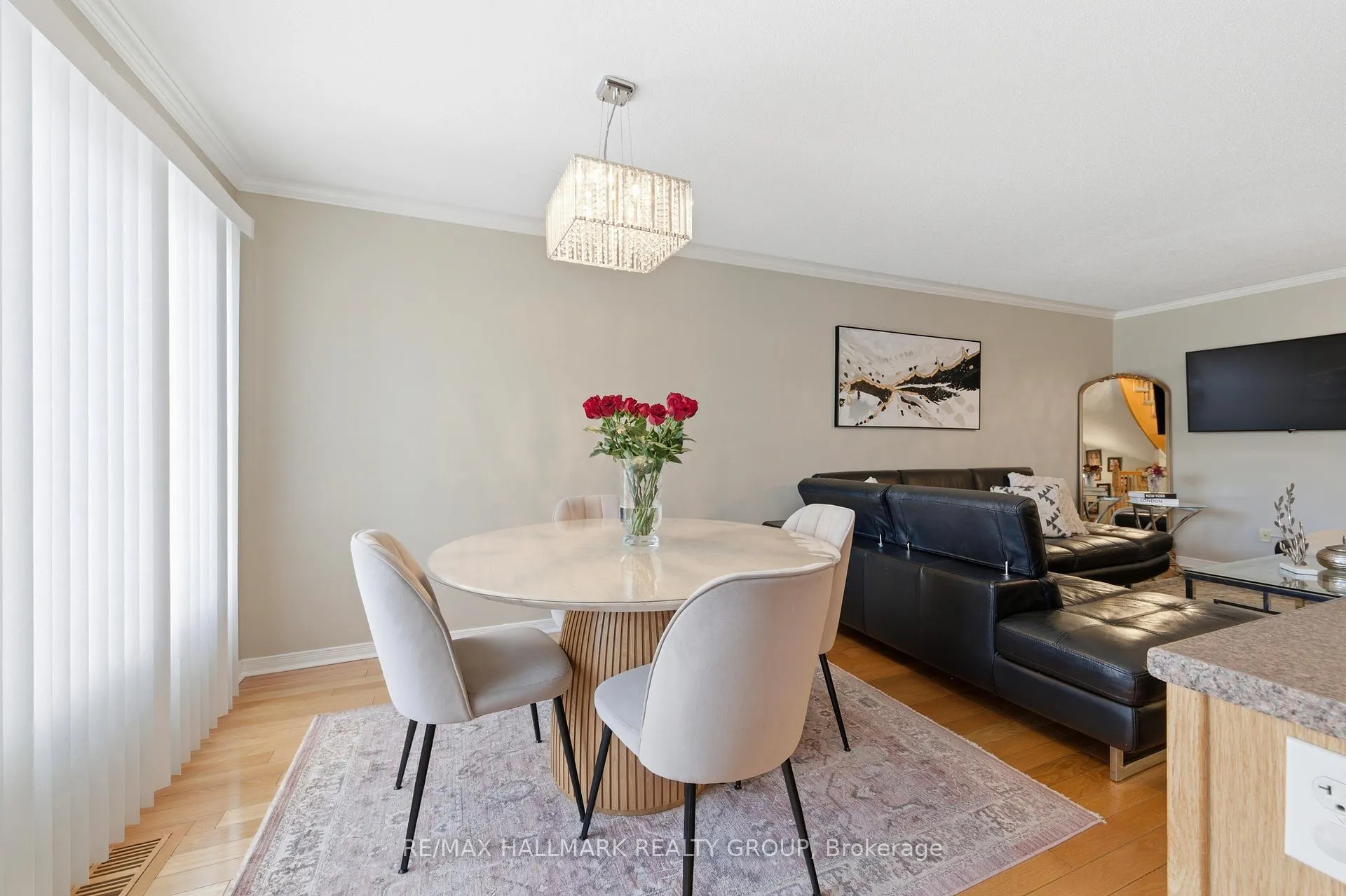 Photo 10 of 2208 Brockstone Crescent, Ottawa, Avalon East — HOMEH