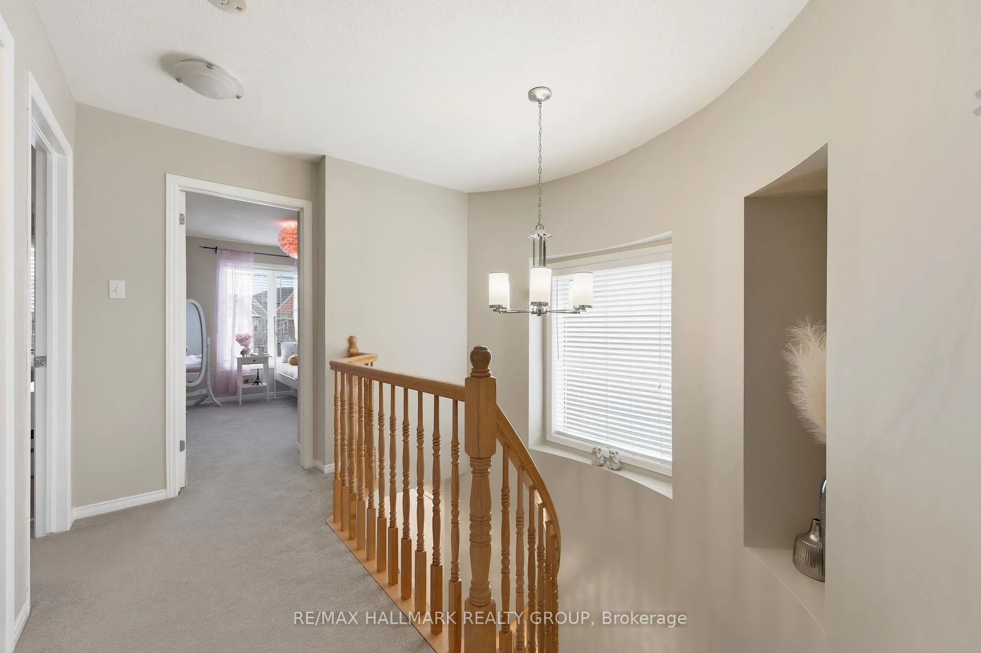 Photo 15 of 2208 Brockstone Crescent, Ottawa, Avalon East — HOMEH