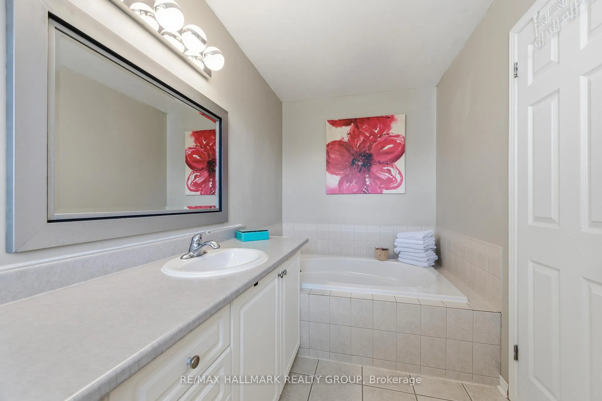 Photo 20 of 2208 Brockstone Crescent, Ottawa, Avalon East — HOMEH