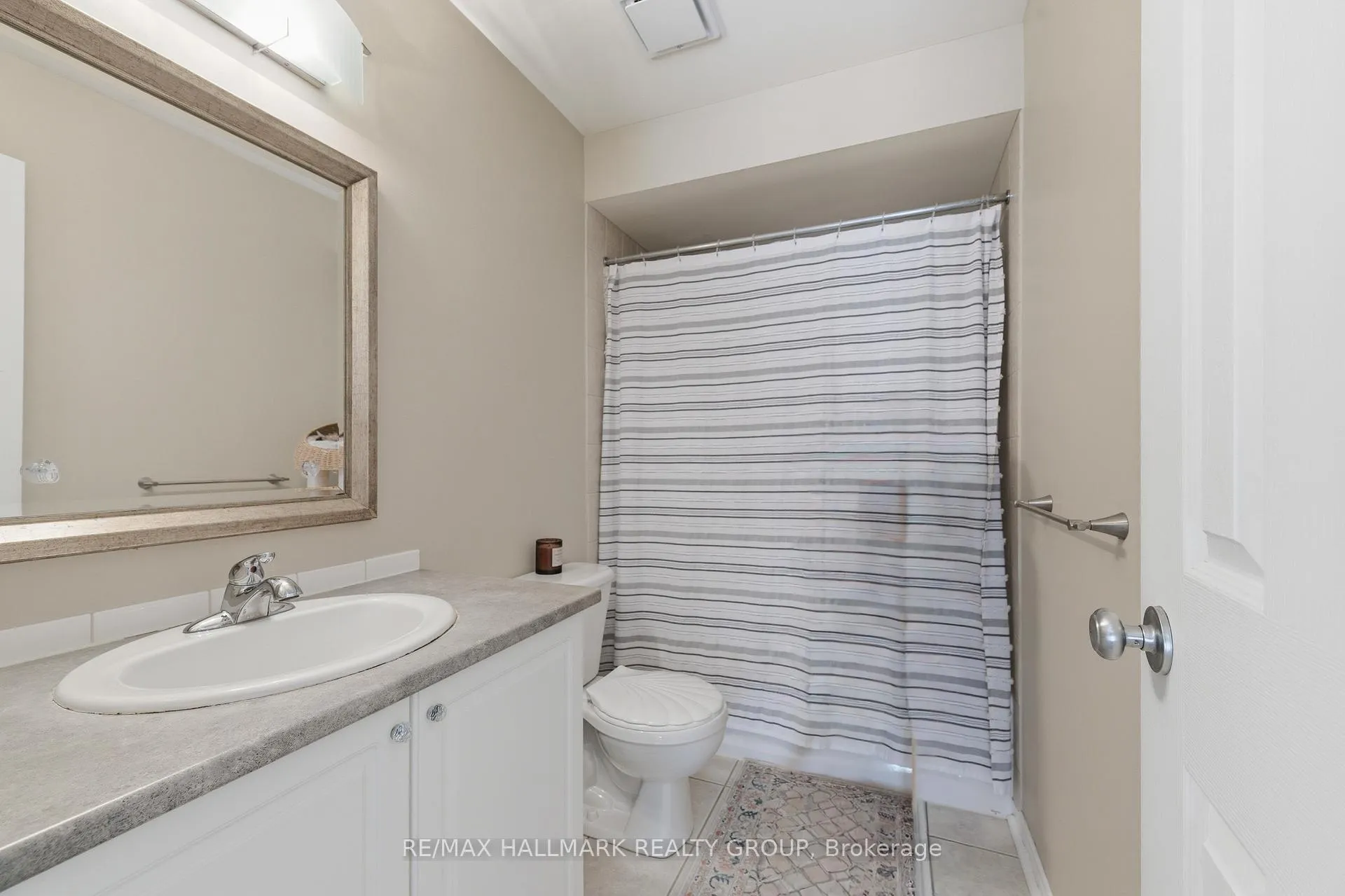 Photo 25 of 2208 Brockstone Crescent, Ottawa, Avalon East — HOMEH