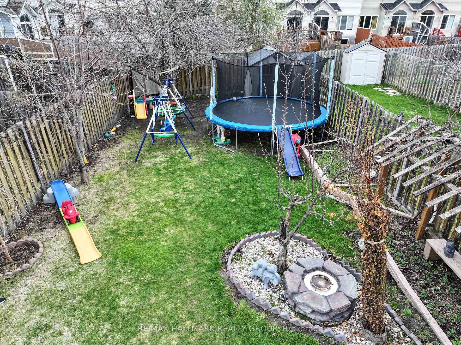 Photo 36 of 2208 Brockstone Crescent, Ottawa, Avalon East — HOMEH