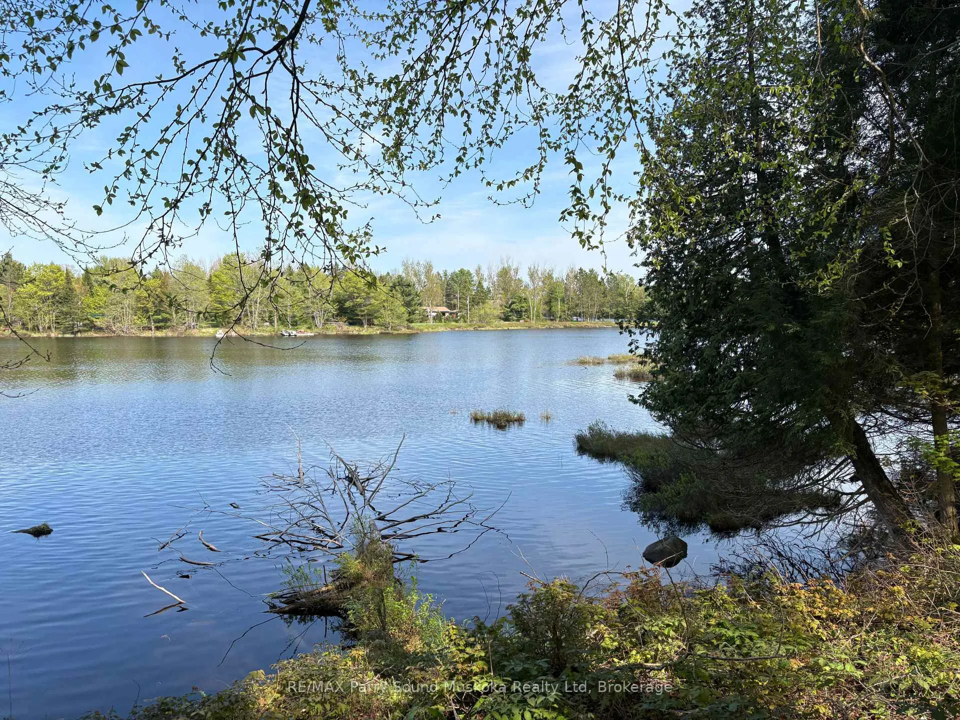 Photo 2 of 9 Sunnyshore Park Drive, McKellar — HOMEH