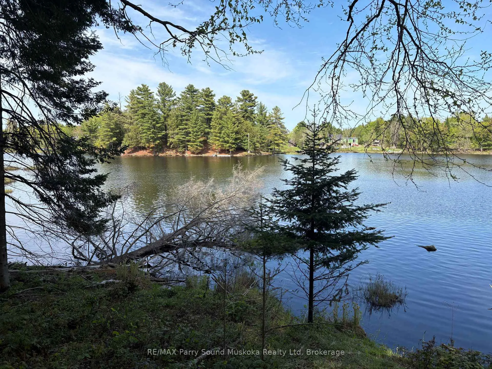 Photo 8 of 9 Sunnyshore Park Drive, McKellar — HOMEH