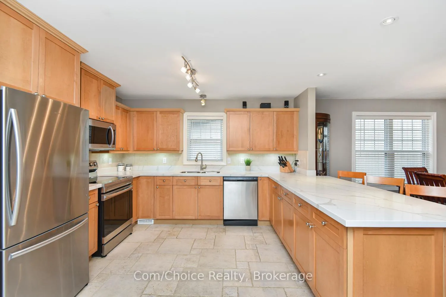 Photo 11 of 1060 Beach Boulevard, Hamilton, Hamilton Beach — HOMEH