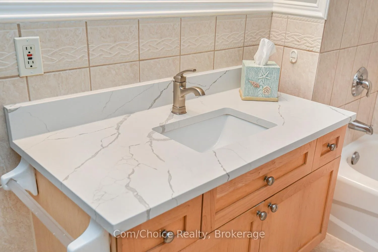 Photo 15 of 1060 Beach Boulevard, Hamilton, Hamilton Beach — HOMEH