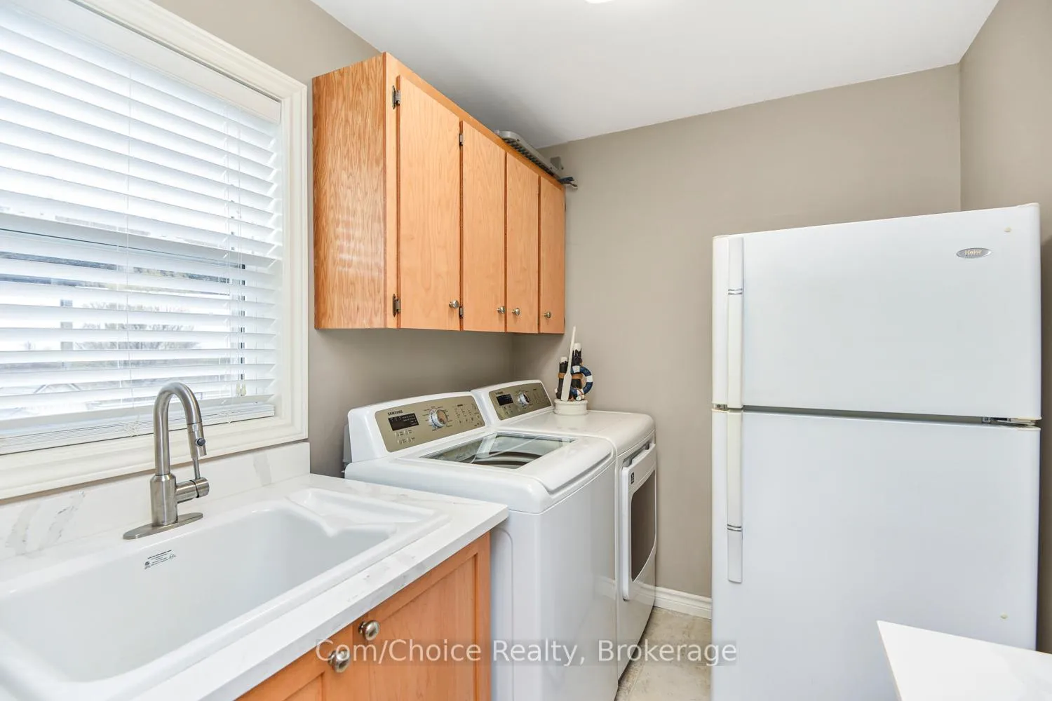 Photo 21 of 1060 Beach Boulevard, Hamilton, Hamilton Beach — HOMEH