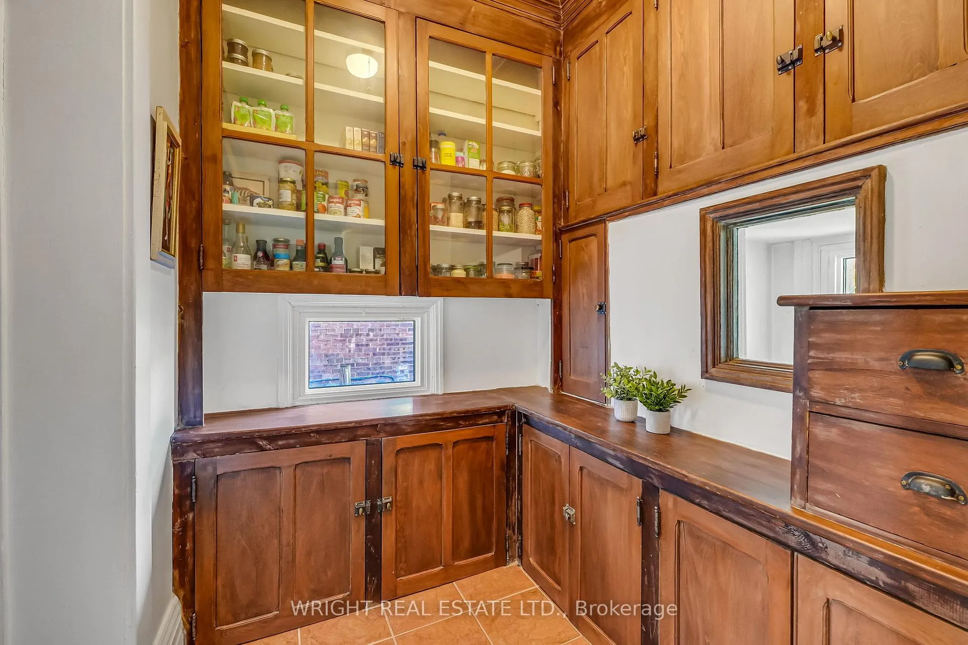 Photo 10 of 170 Delaware Avenue, Toronto, Palmerston-Little Italy — HOMEH