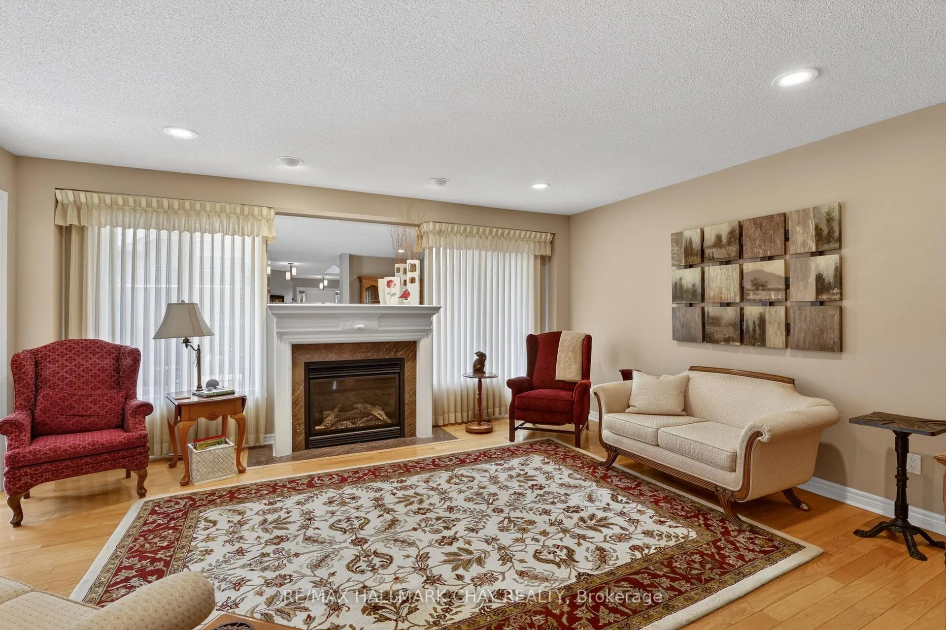 Photo 10 of 21 Briar Gate Way, New Tecumseth, Rural New Tecumseth — HOMEH