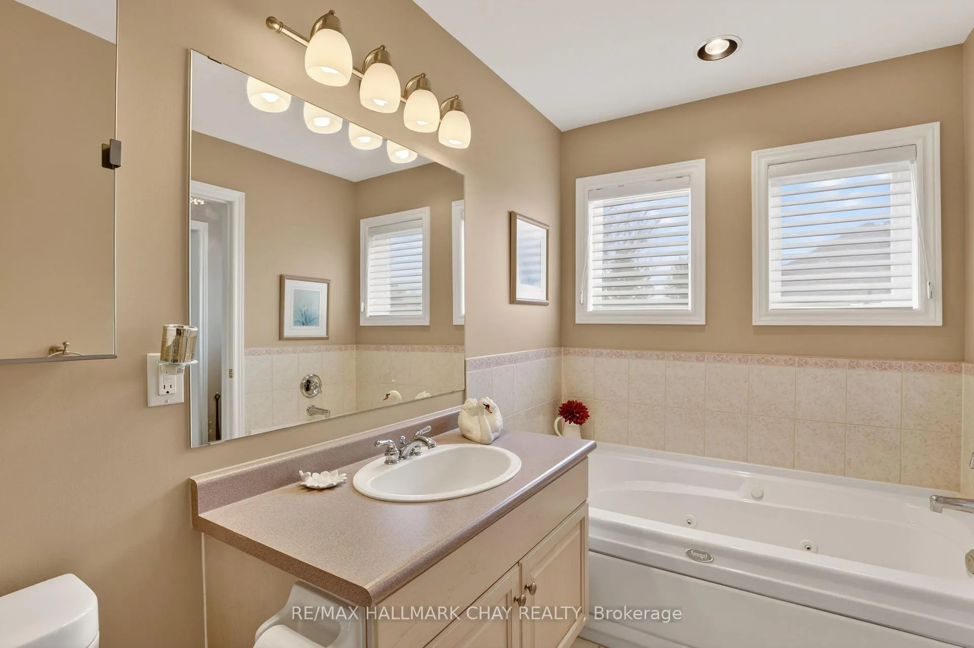 Photo 18 of 21 Briar Gate Way, New Tecumseth, Rural New Tecumseth — HOMEH