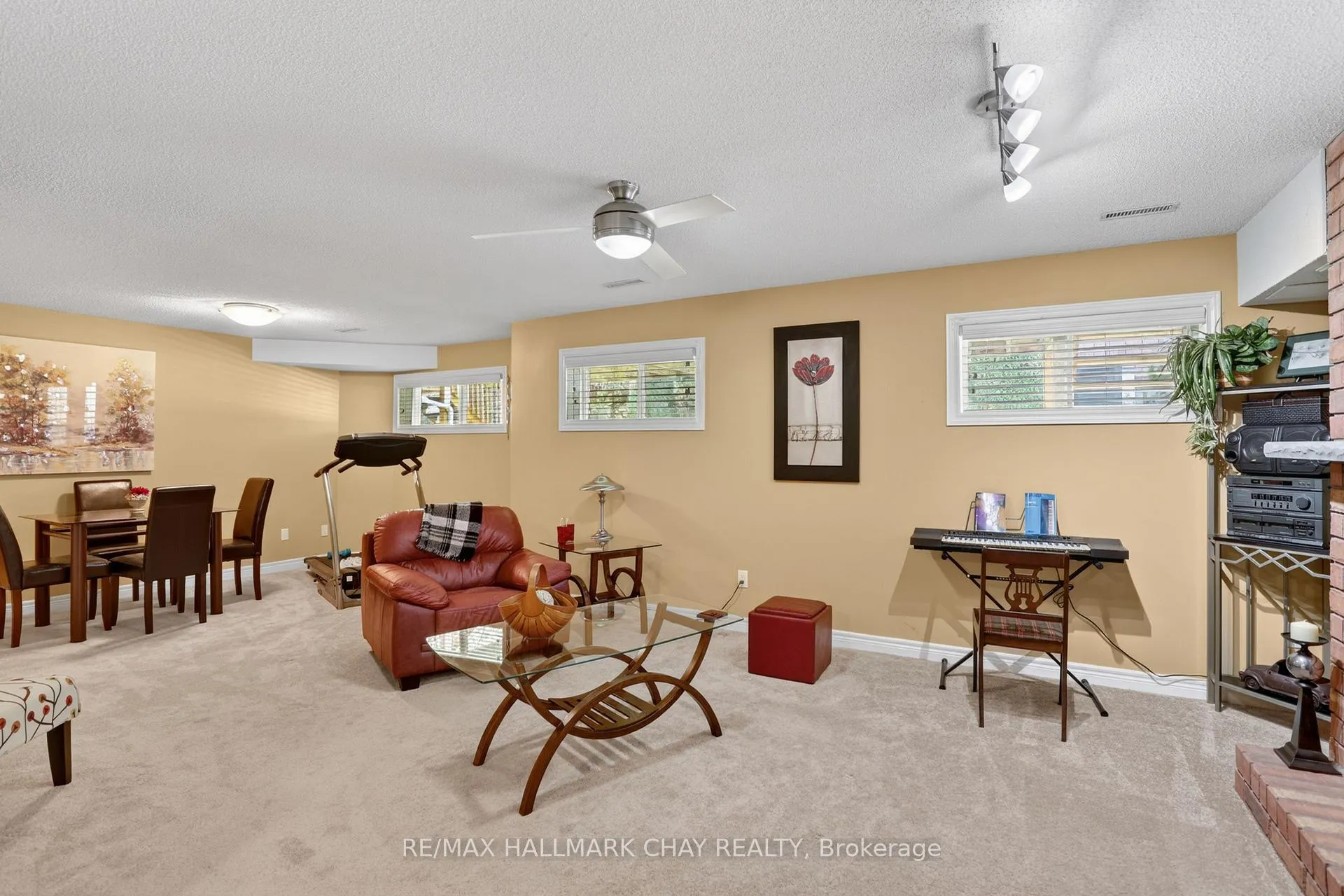 Photo 25 of 21 Briar Gate Way, New Tecumseth, Rural New Tecumseth — HOMEH