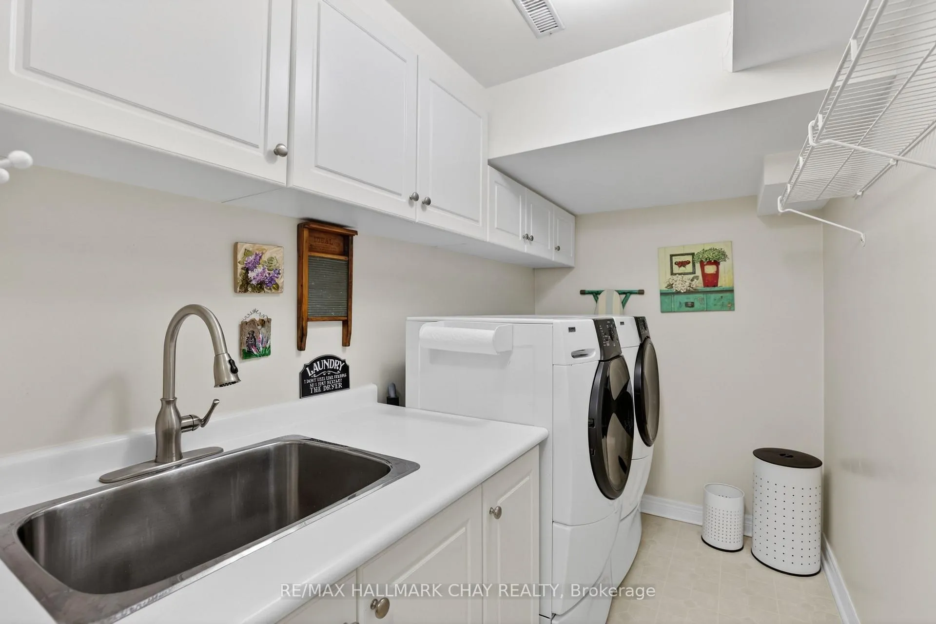Photo 30 of 21 Briar Gate Way, New Tecumseth, Rural New Tecumseth — HOMEH
