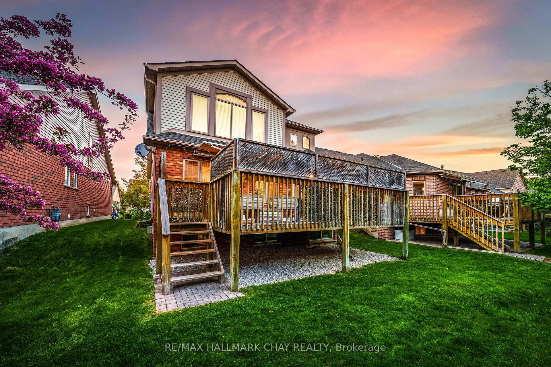 Photo 32 of 21 Briar Gate Way, New Tecumseth, Rural New Tecumseth — HOMEH