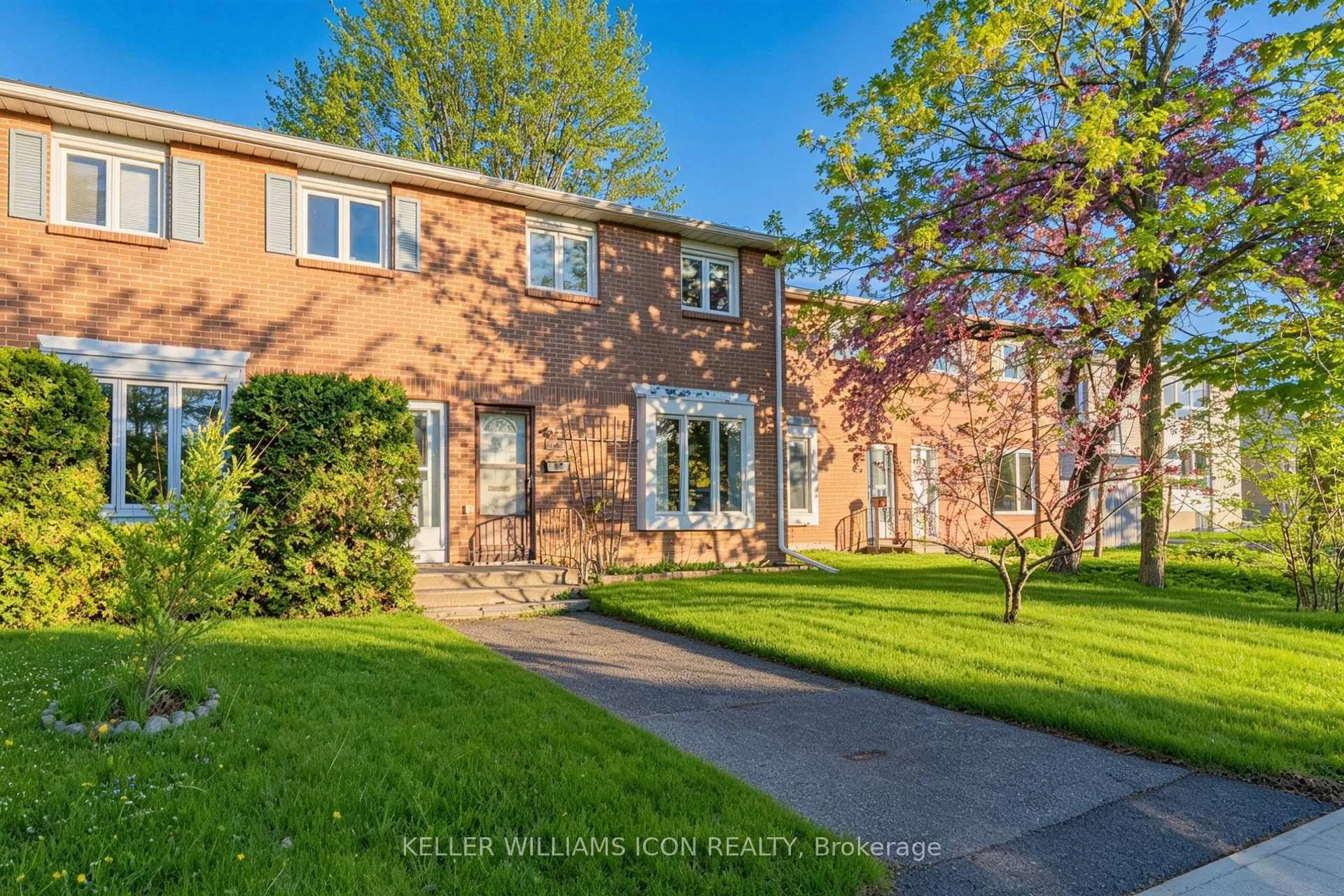 Photo 1 of 968 Meadowlands Drive, Ottawa, Carleton Heights — HOMEH