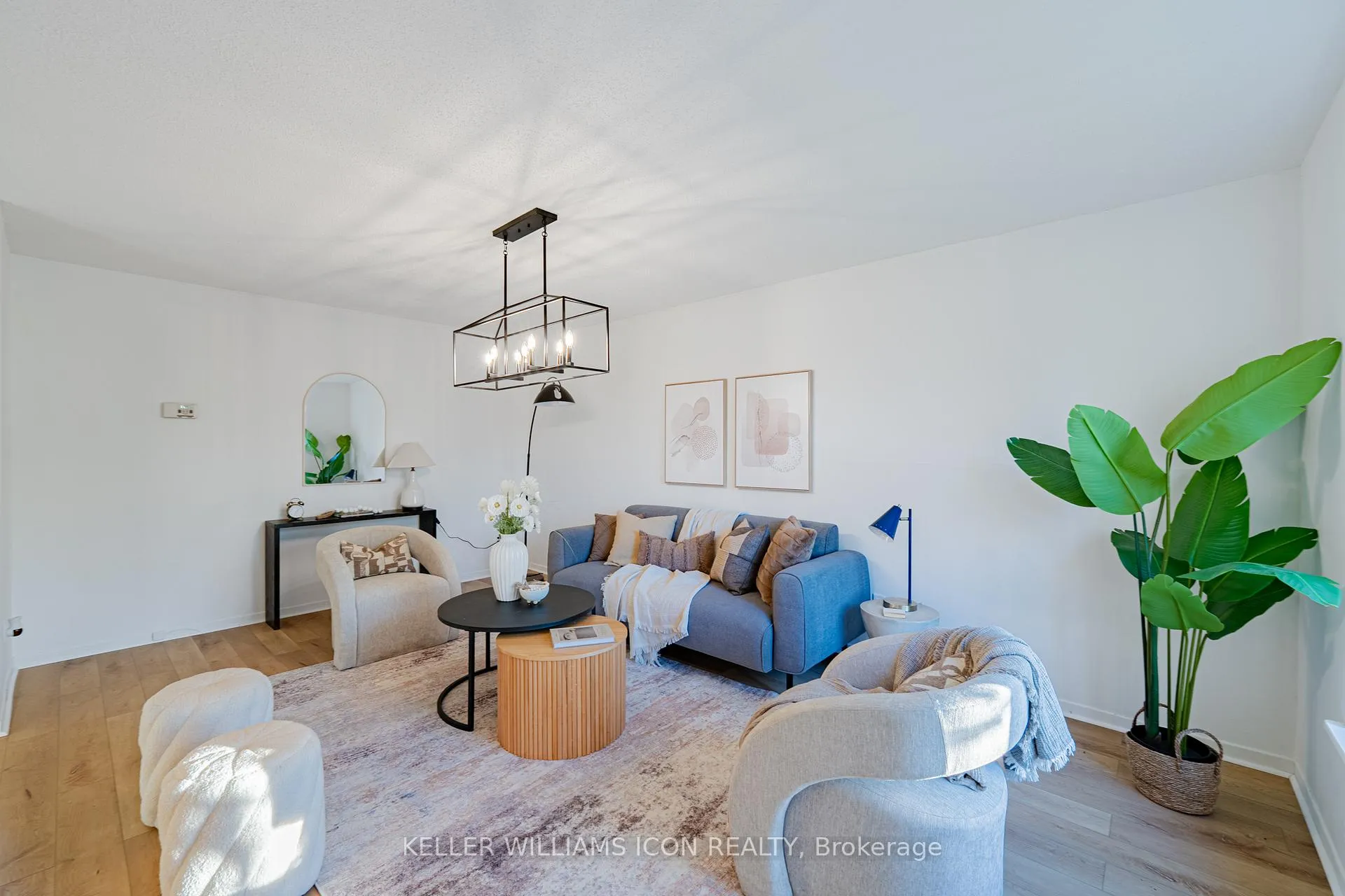Photo 3 of 968 Meadowlands Drive, Ottawa, Carleton Heights — HOMEH