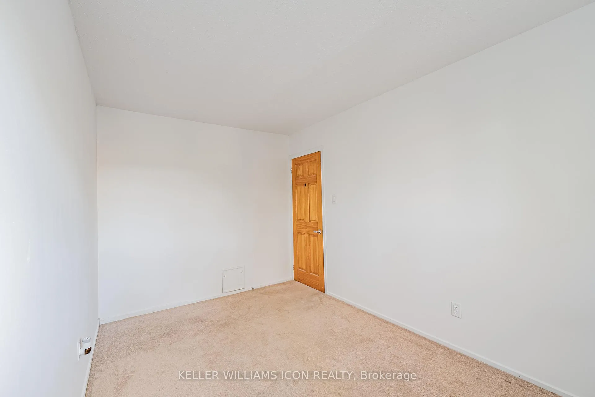 Photo 16 of 968 Meadowlands Drive, Ottawa, Carleton Heights — HOMEH