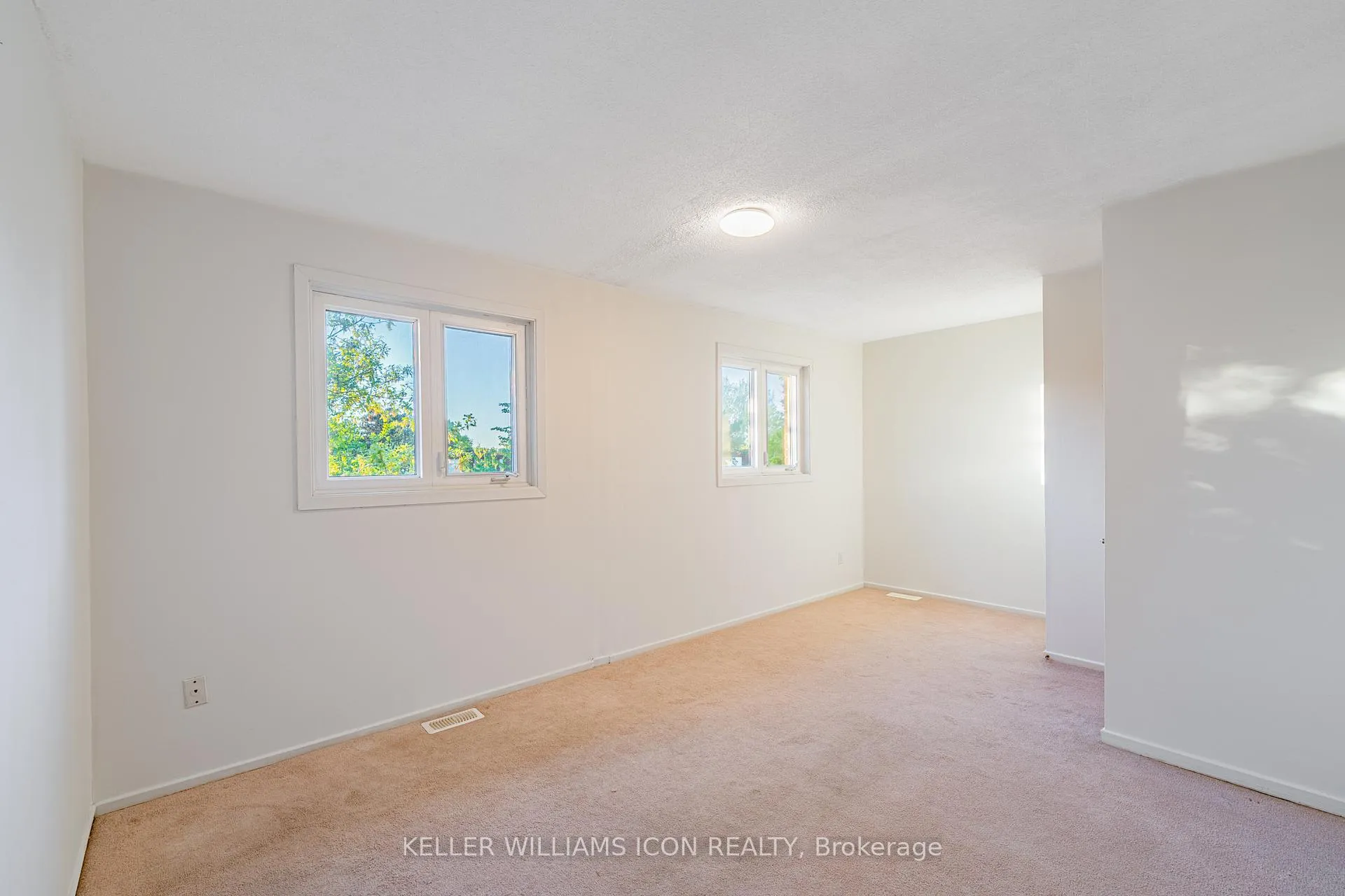 Photo 18 of 968 Meadowlands Drive, Ottawa, Carleton Heights — HOMEH