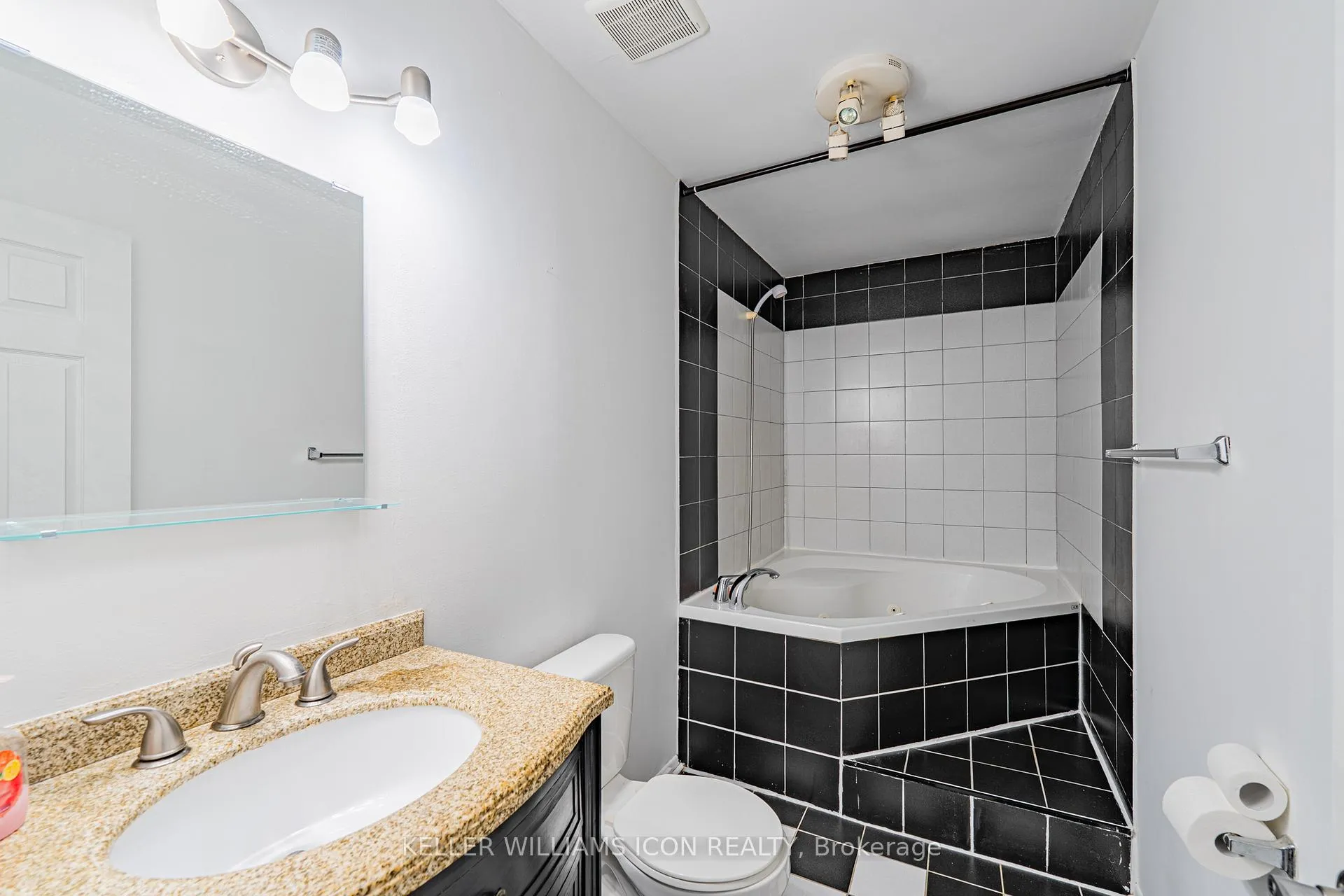 Photo 19 of 968 Meadowlands Drive, Ottawa, Carleton Heights — HOMEH