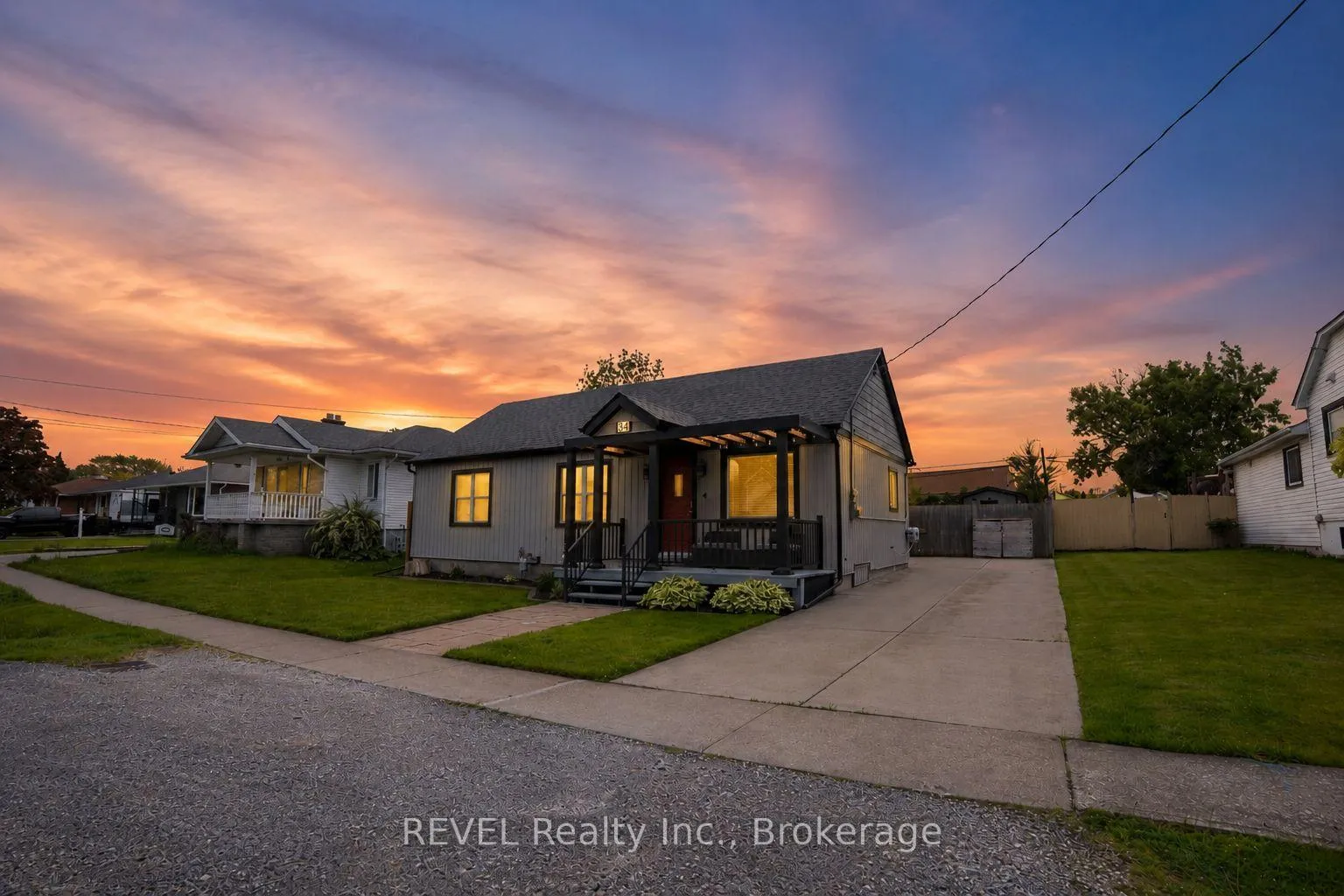 Photo 5 of 34 Bloomfield Avenue, St. Catharines, Secord Woods — HOMEH