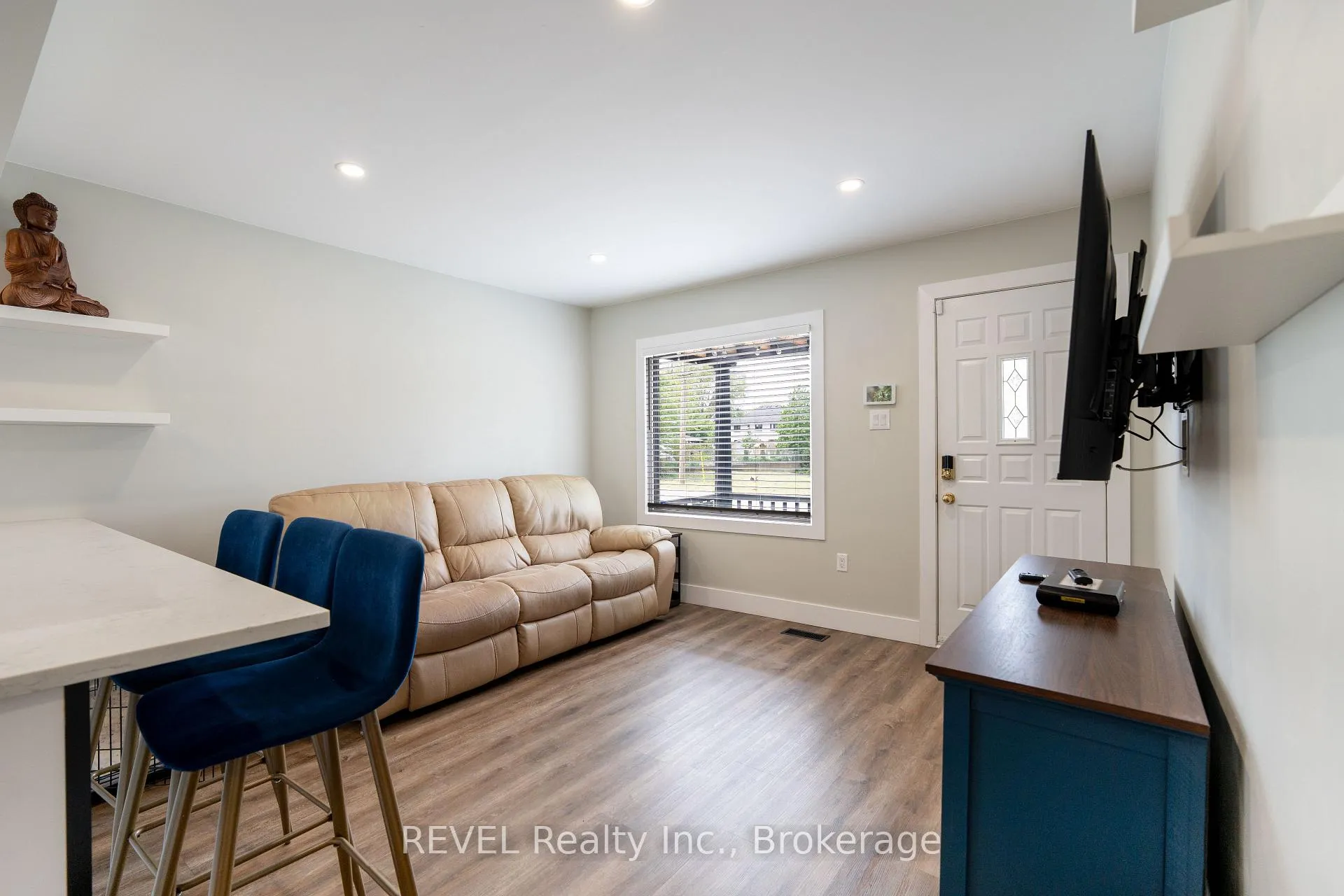 Photo 6 of 34 Bloomfield Avenue, St. Catharines, Secord Woods — HOMEH