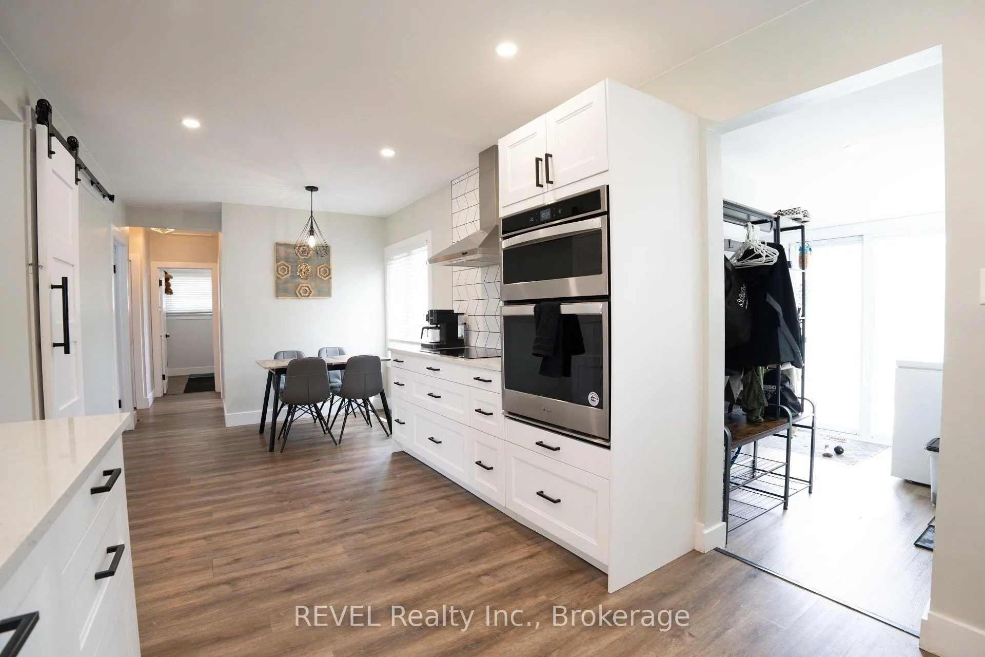 Photo 11 of 34 Bloomfield Avenue, St. Catharines, Secord Woods — HOMEH