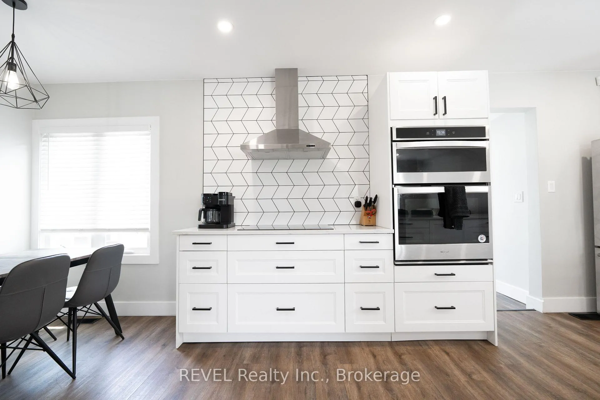Photo 13 of 34 Bloomfield Avenue, St. Catharines, Secord Woods — HOMEH