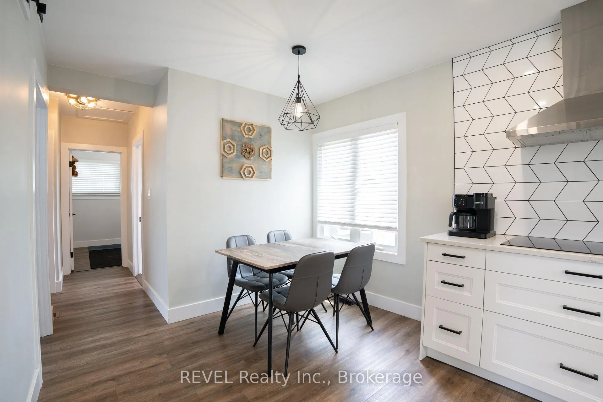 Photo 15 of 34 Bloomfield Avenue, St. Catharines, Secord Woods — HOMEH