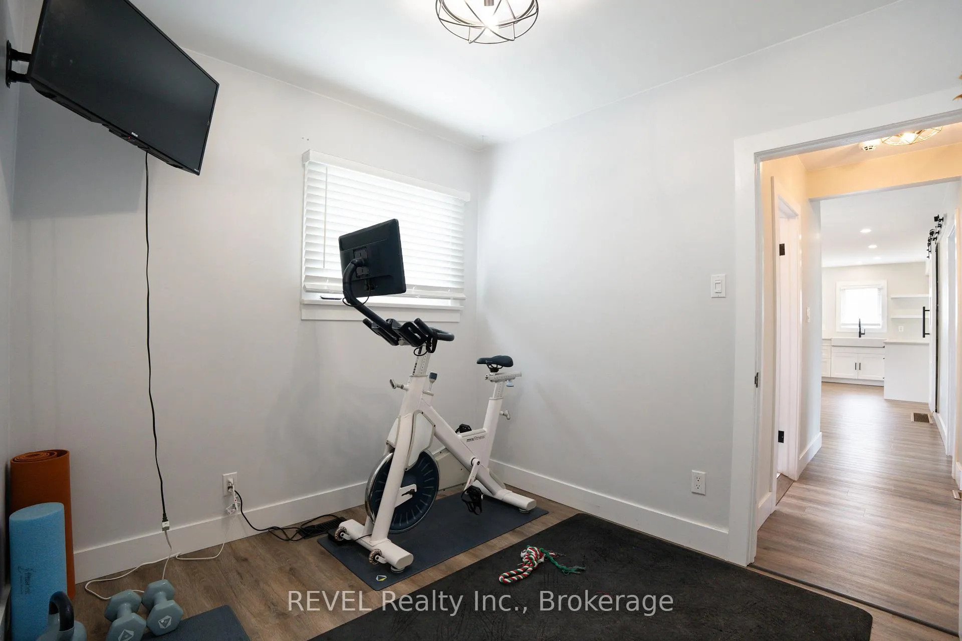 Photo 21 of 34 Bloomfield Avenue, St. Catharines, Secord Woods — HOMEH