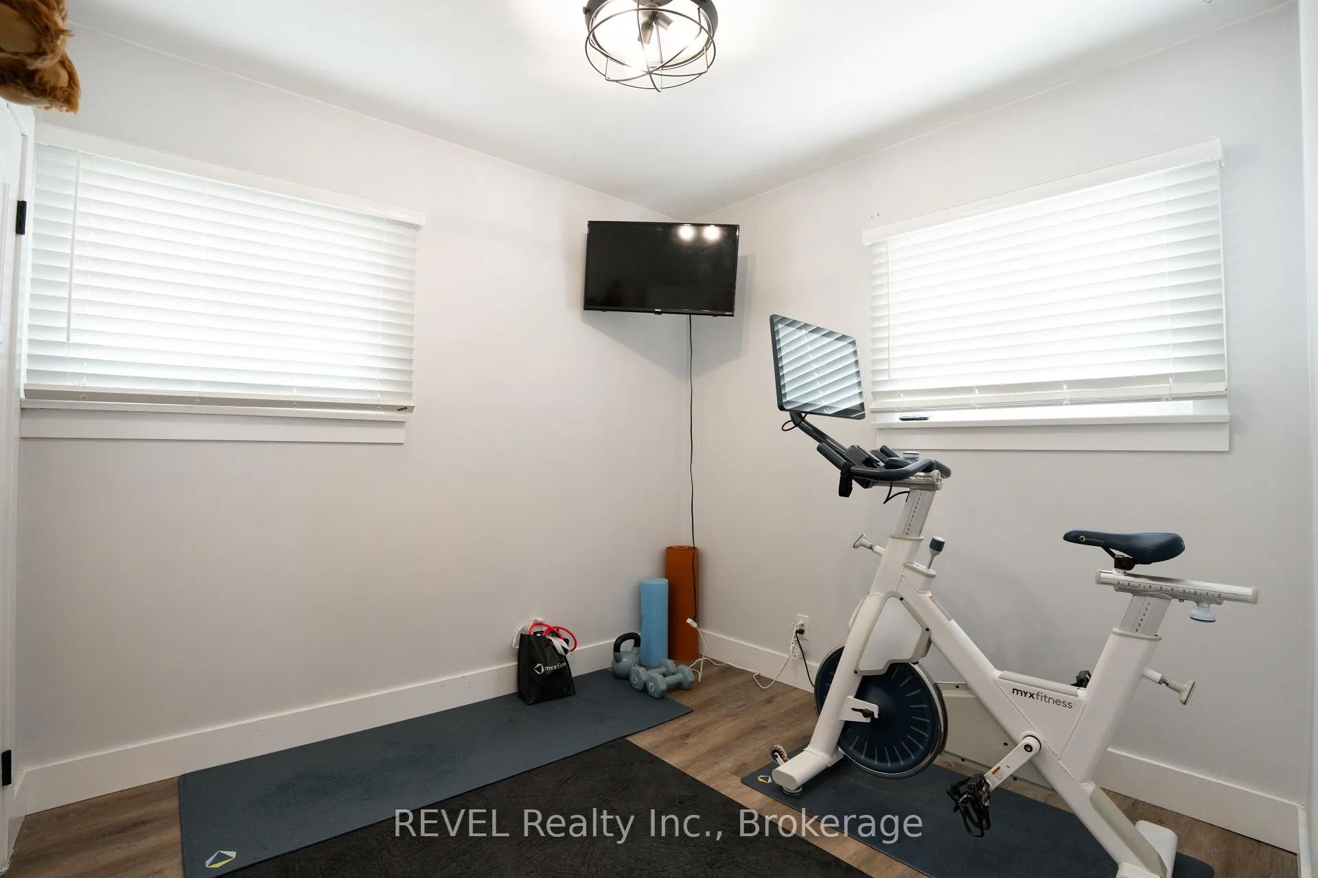 Photo 22 of 34 Bloomfield Avenue, St. Catharines, Secord Woods — HOMEH