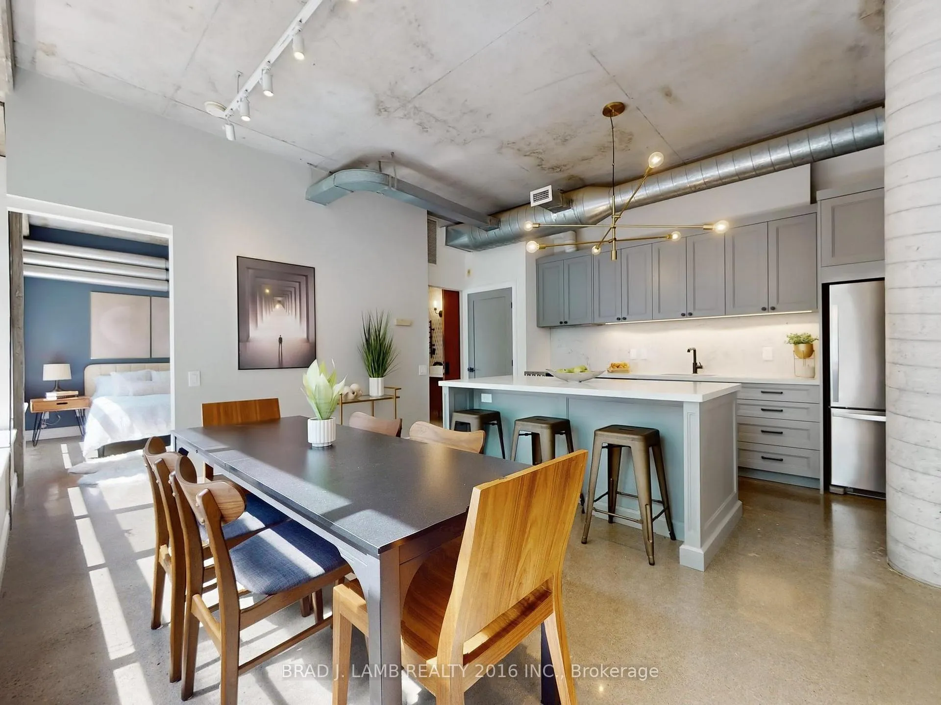 Photo 8 of Unit 305, 29 Camden Street, Toronto, Waterfront Communities — HOMEH