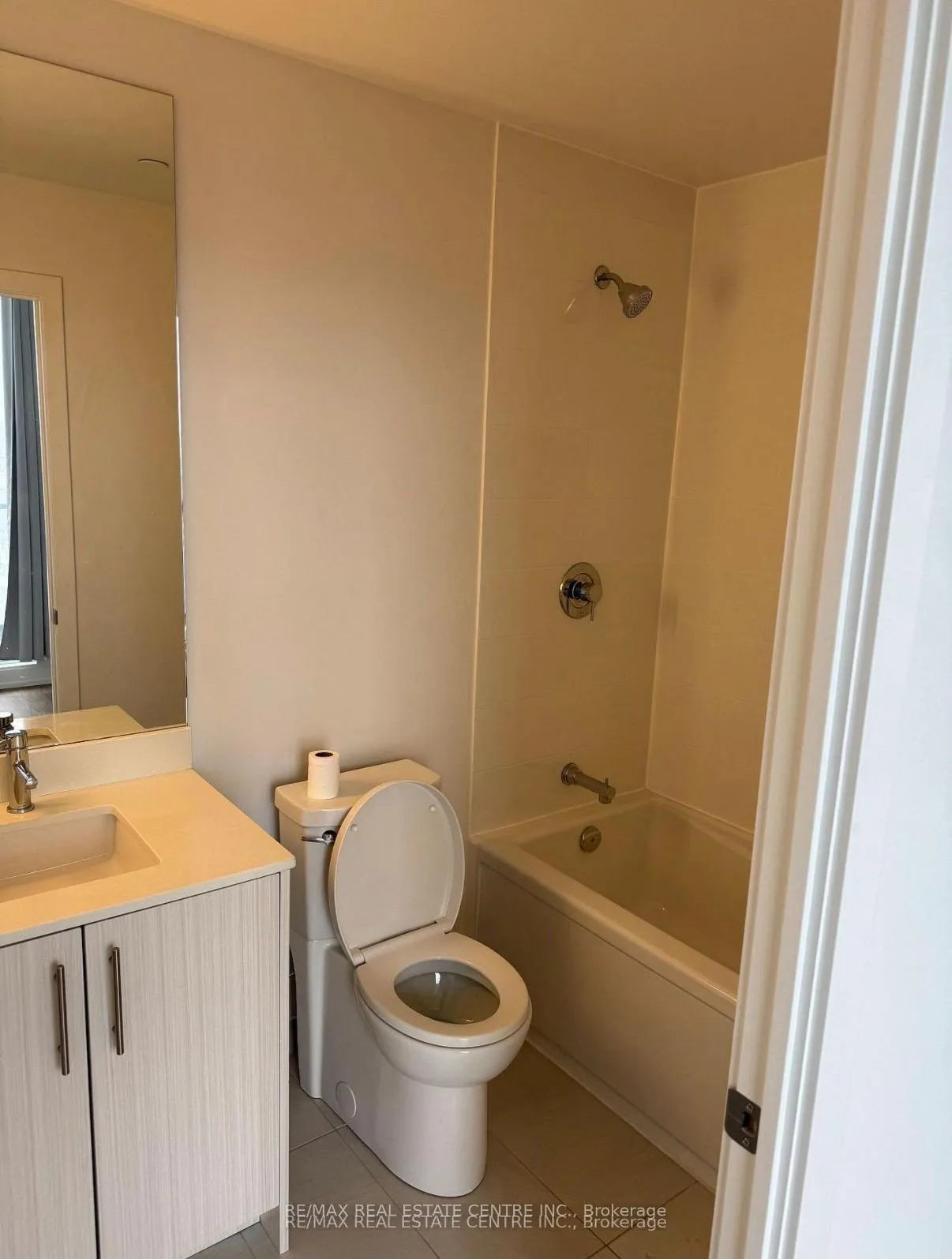 Photo 7 of Unit 809, 225 Veteran Drive, Brampton, Northwest Brampton — HOMEH