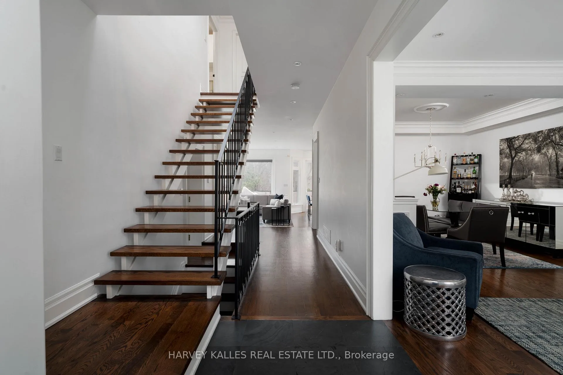Photo 4 of 57 Burncrest Drive, Toronto, Bedford Park-Nortown — HOMEH