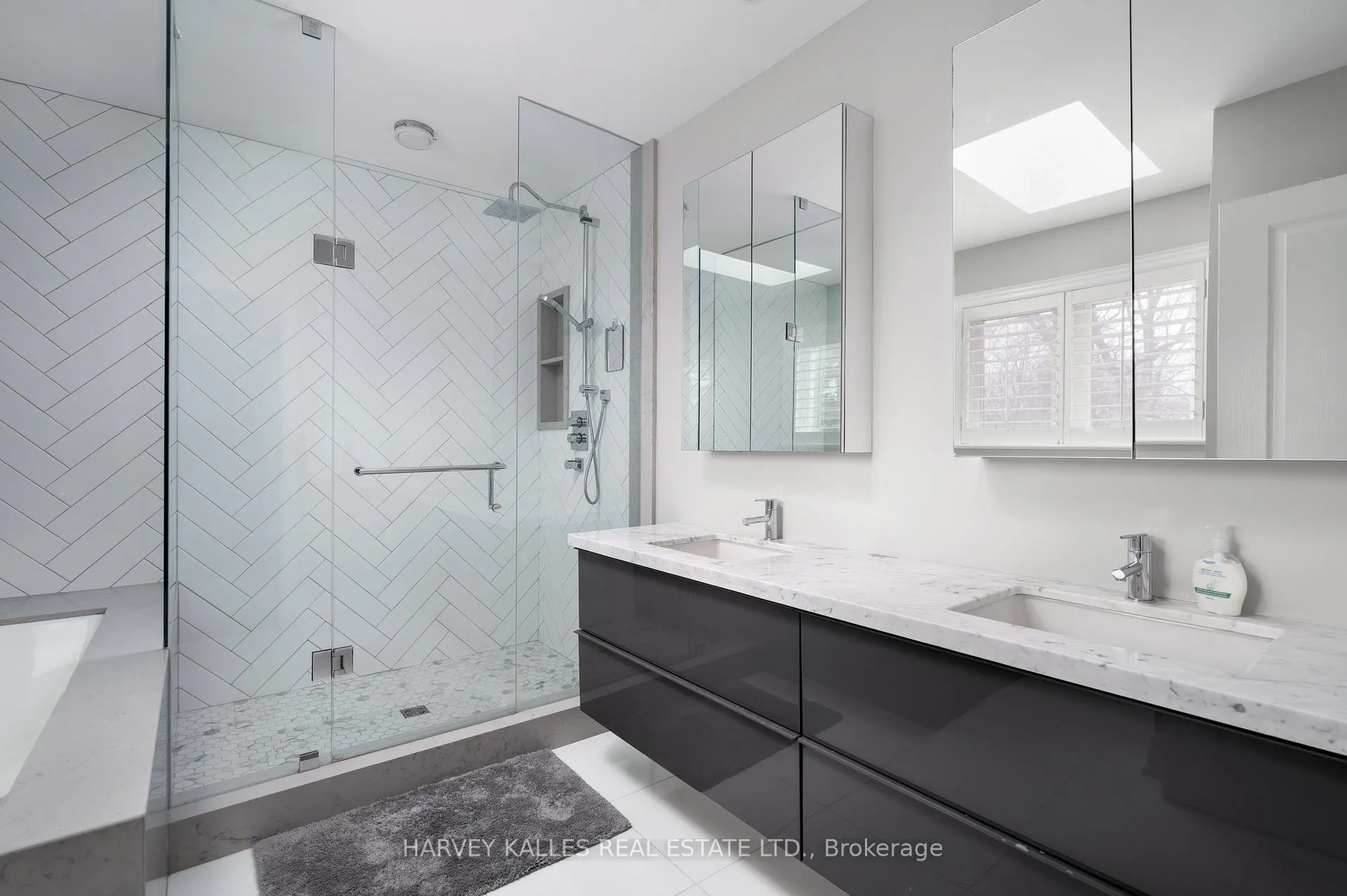 Photo 19 of 57 Burncrest Drive, Toronto, Bedford Park-Nortown — HOMEH