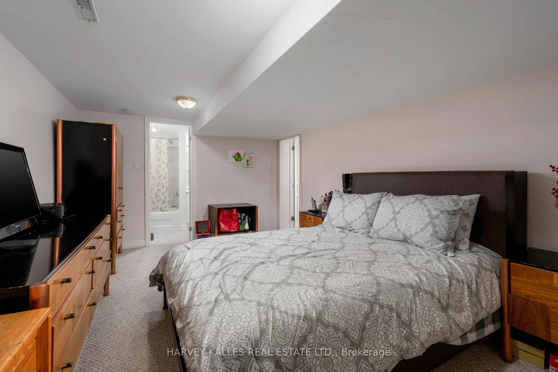 Photo 32 of 57 Burncrest Drive, Toronto, Bedford Park-Nortown — HOMEH