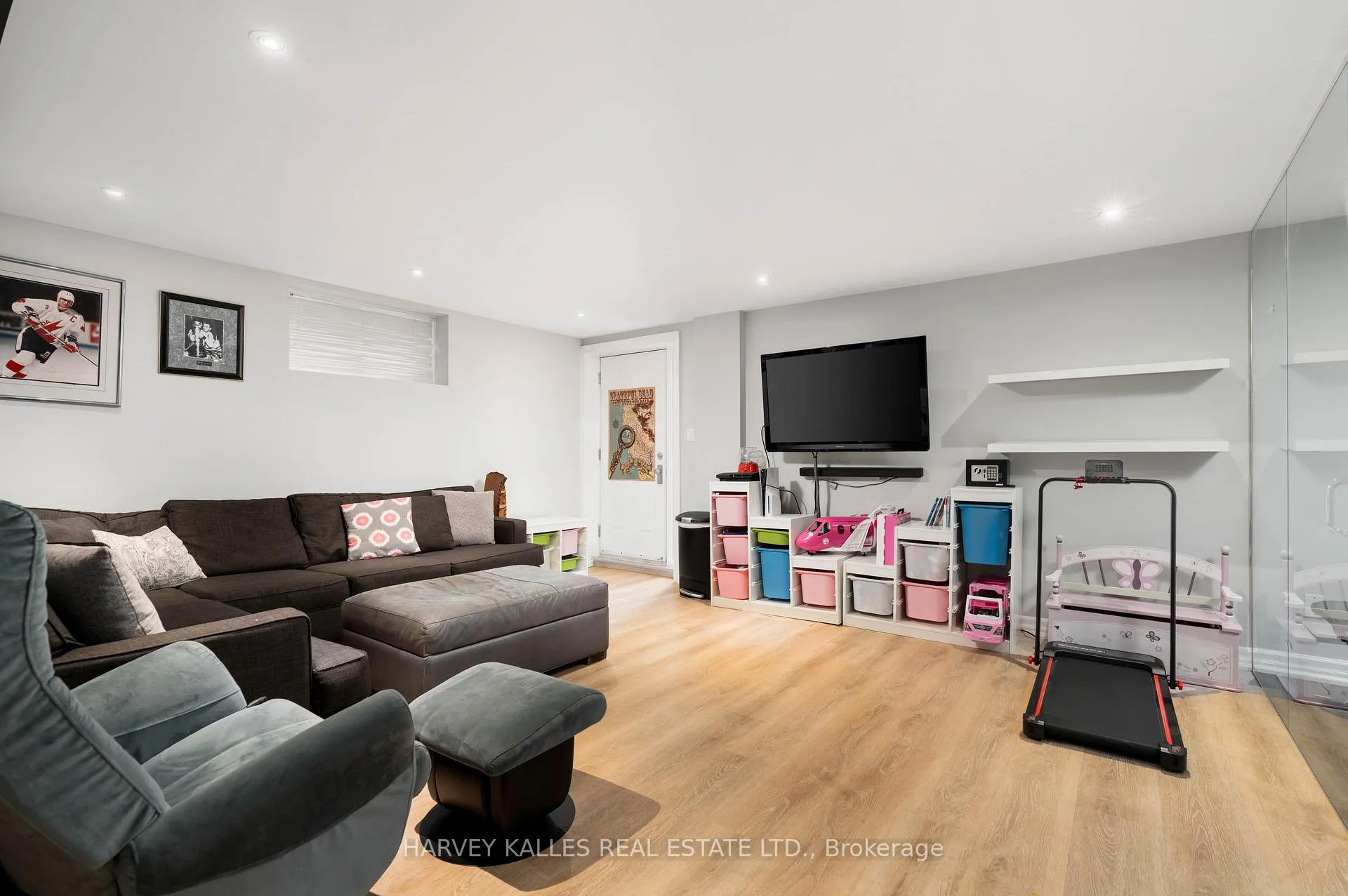Photo 33 of 57 Burncrest Drive, Toronto, Bedford Park-Nortown — HOMEH