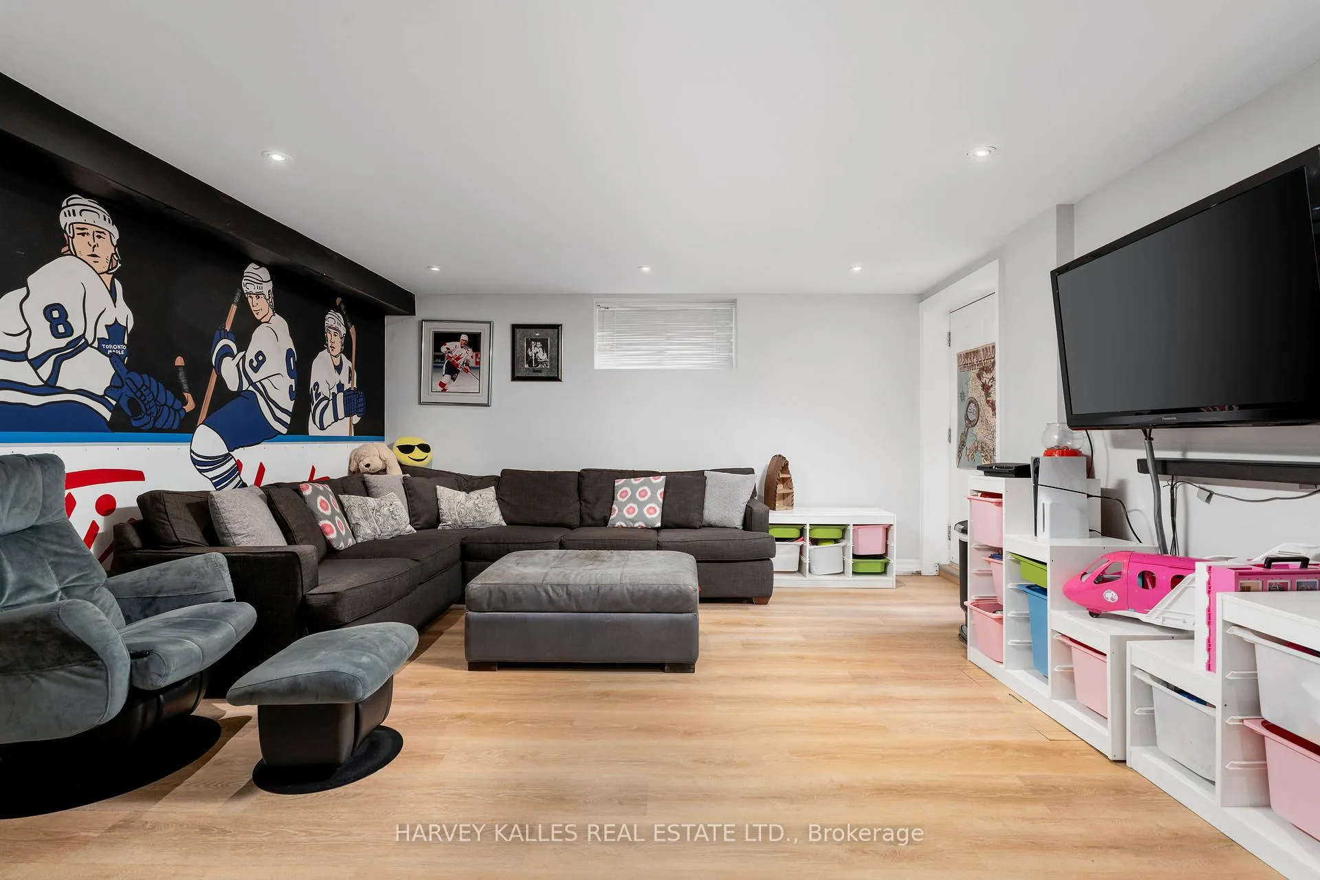 Photo 34 of 57 Burncrest Drive, Toronto, Bedford Park-Nortown — HOMEH