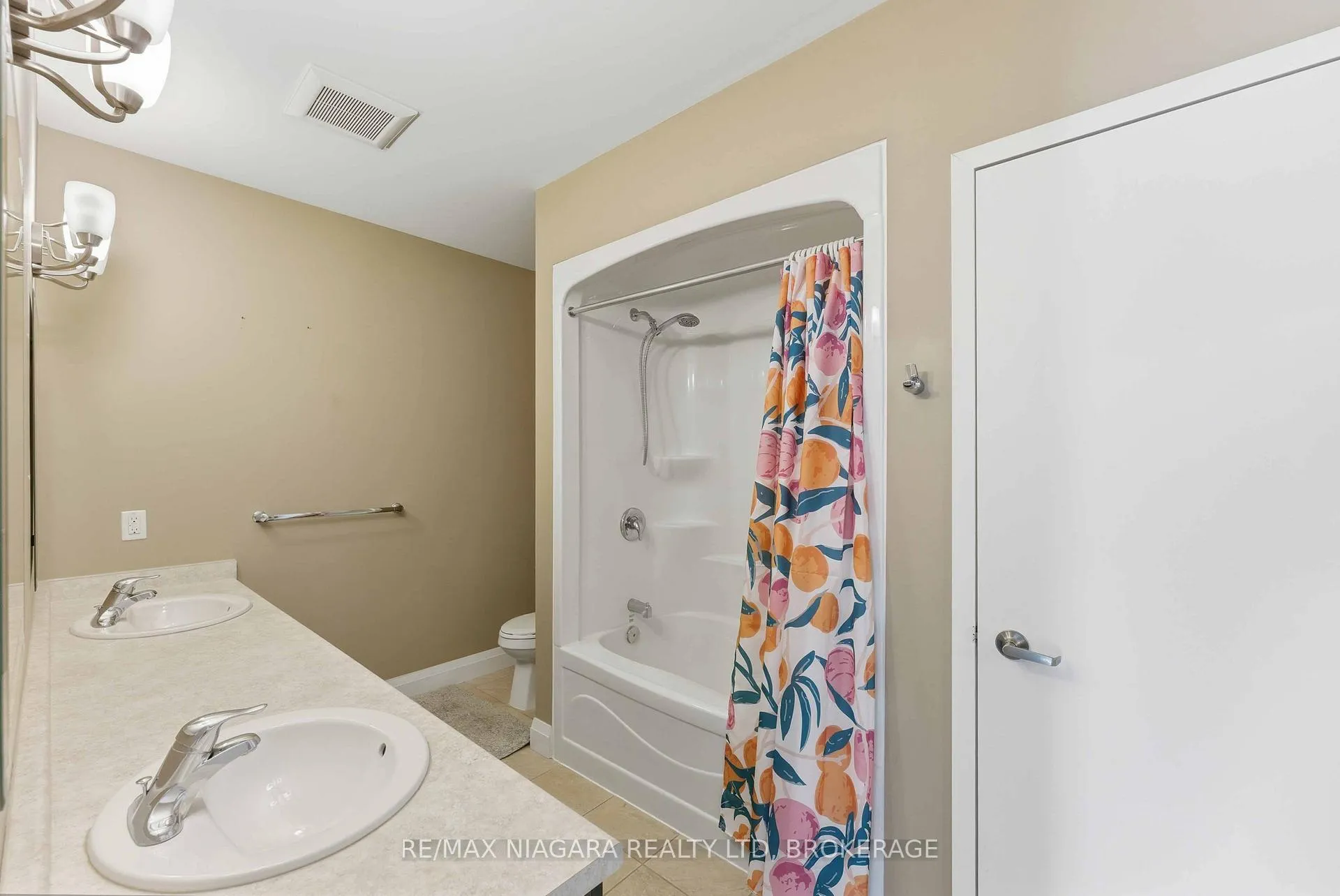 Photo 20 of Unit 404, 26 Wellington Street, St. Catharines, Downtown — HOMEH