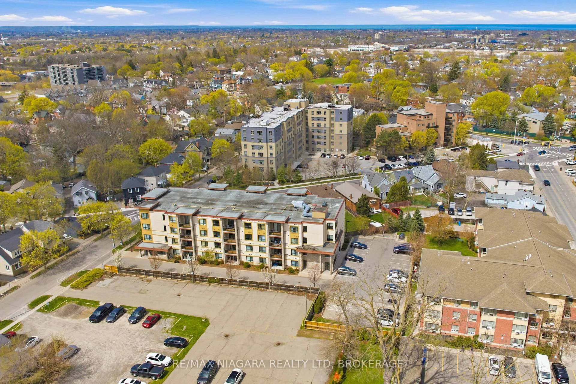 Photo 27 of Unit 404, 26 Wellington Street, St. Catharines, Downtown — HOMEH