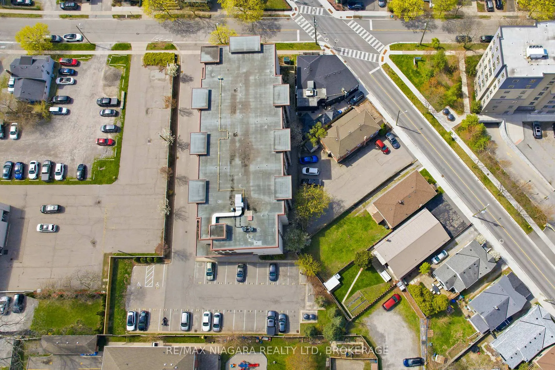 Photo 28 of Unit 404, 26 Wellington Street, St. Catharines, Downtown — HOMEH