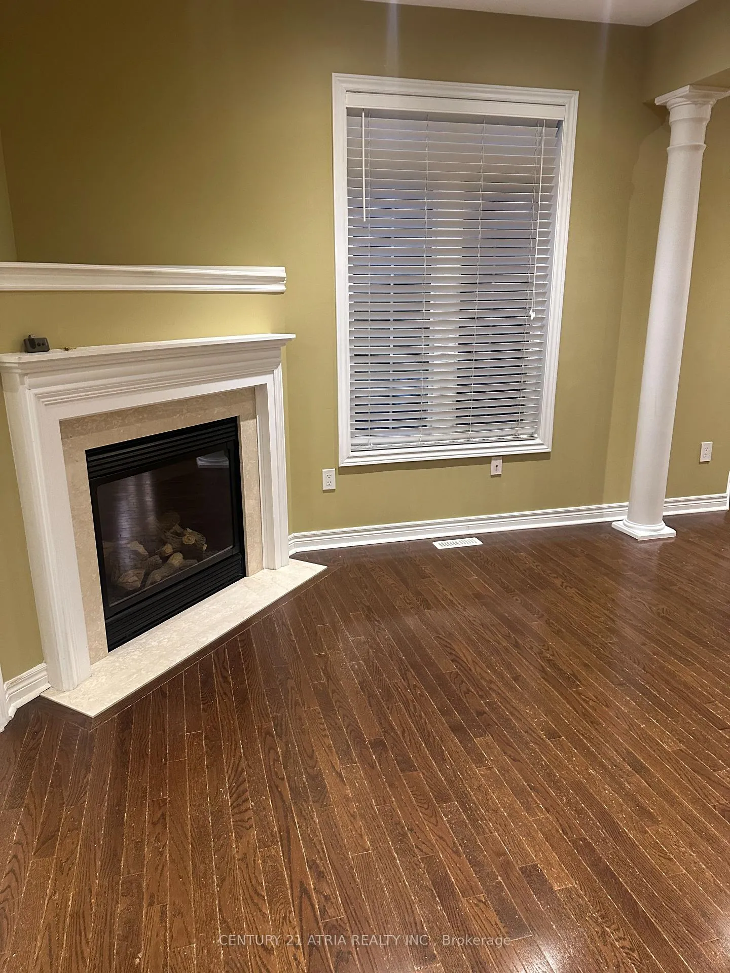 Photo 5 of 209 District Avenue, Vaughan, Patterson — HOMEH